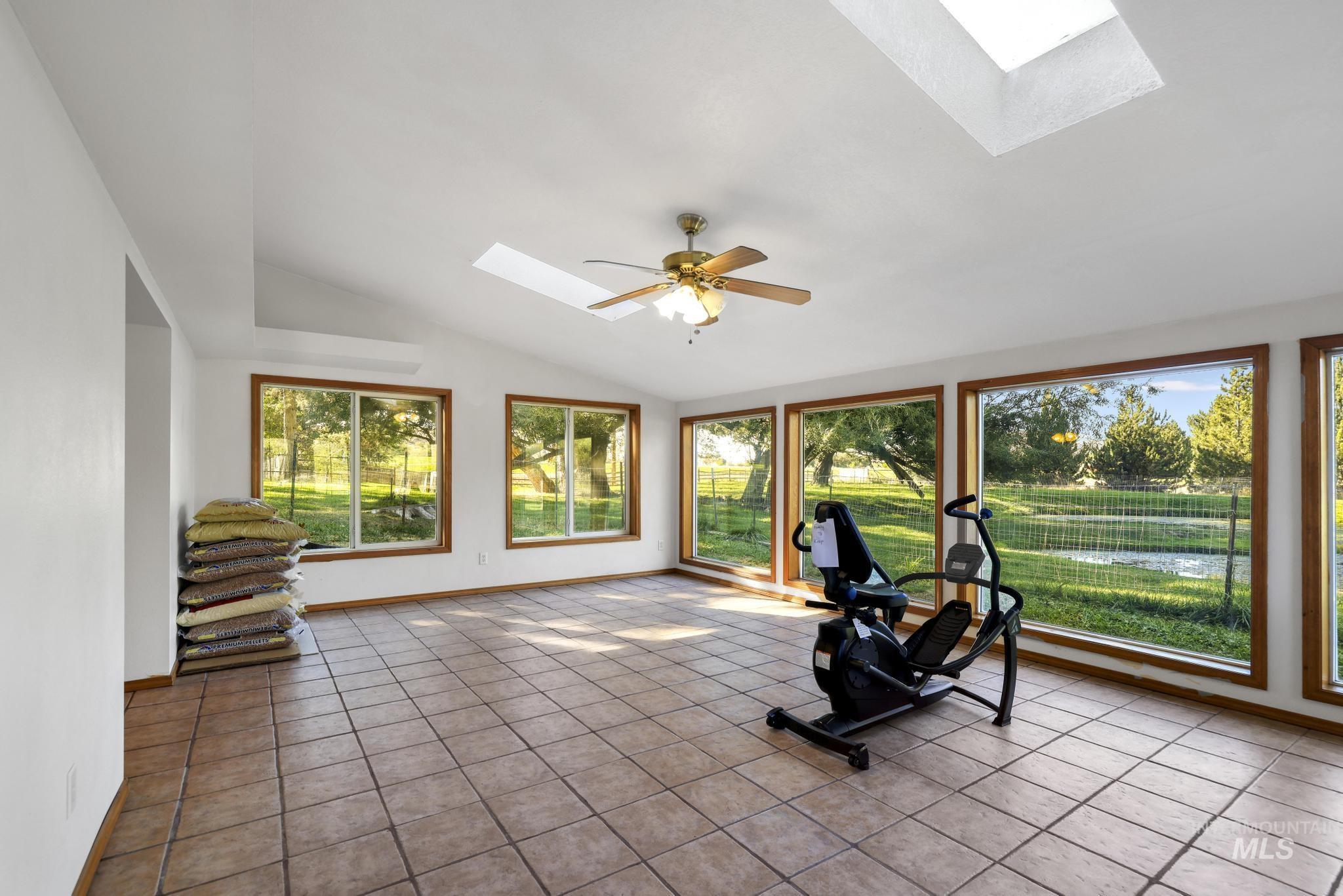 4796 River Rd, Buhl, Idaho 83316, 5 Bedrooms, 2 Bathrooms, Residential For Sale, Price $540,000,MLS 99001016