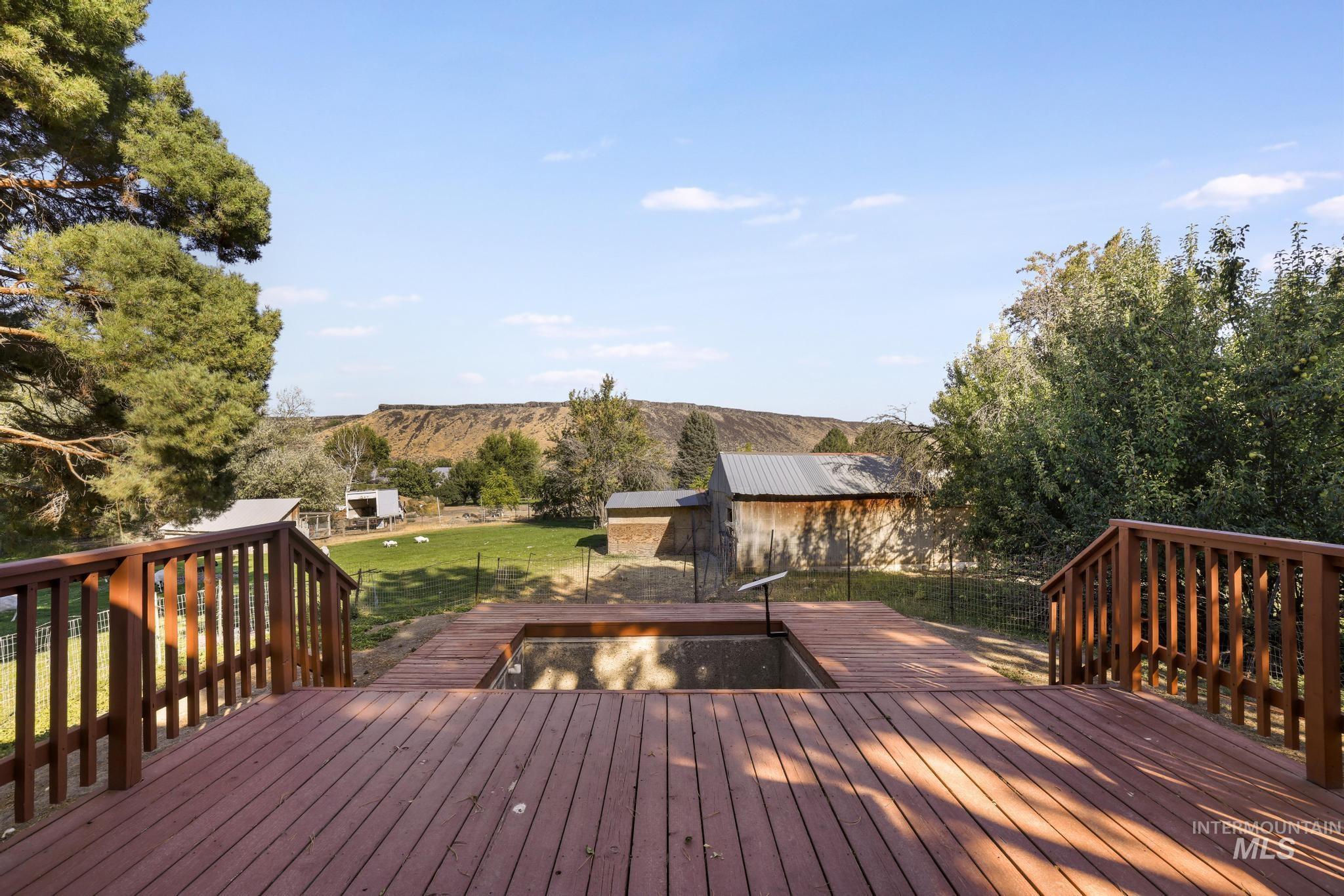 4796 River Rd, Buhl, Idaho 83316, 5 Bedrooms, 2 Bathrooms, Residential For Sale, Price $540,000,MLS 99001016