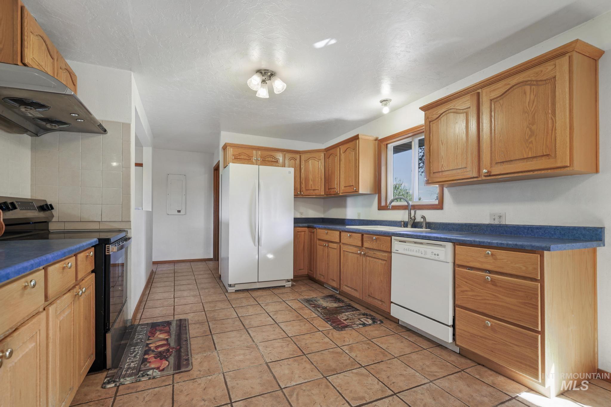 4796 River Rd, Buhl, Idaho 83316, 5 Bedrooms, 2 Bathrooms, Residential For Sale, Price $540,000,MLS 99001016