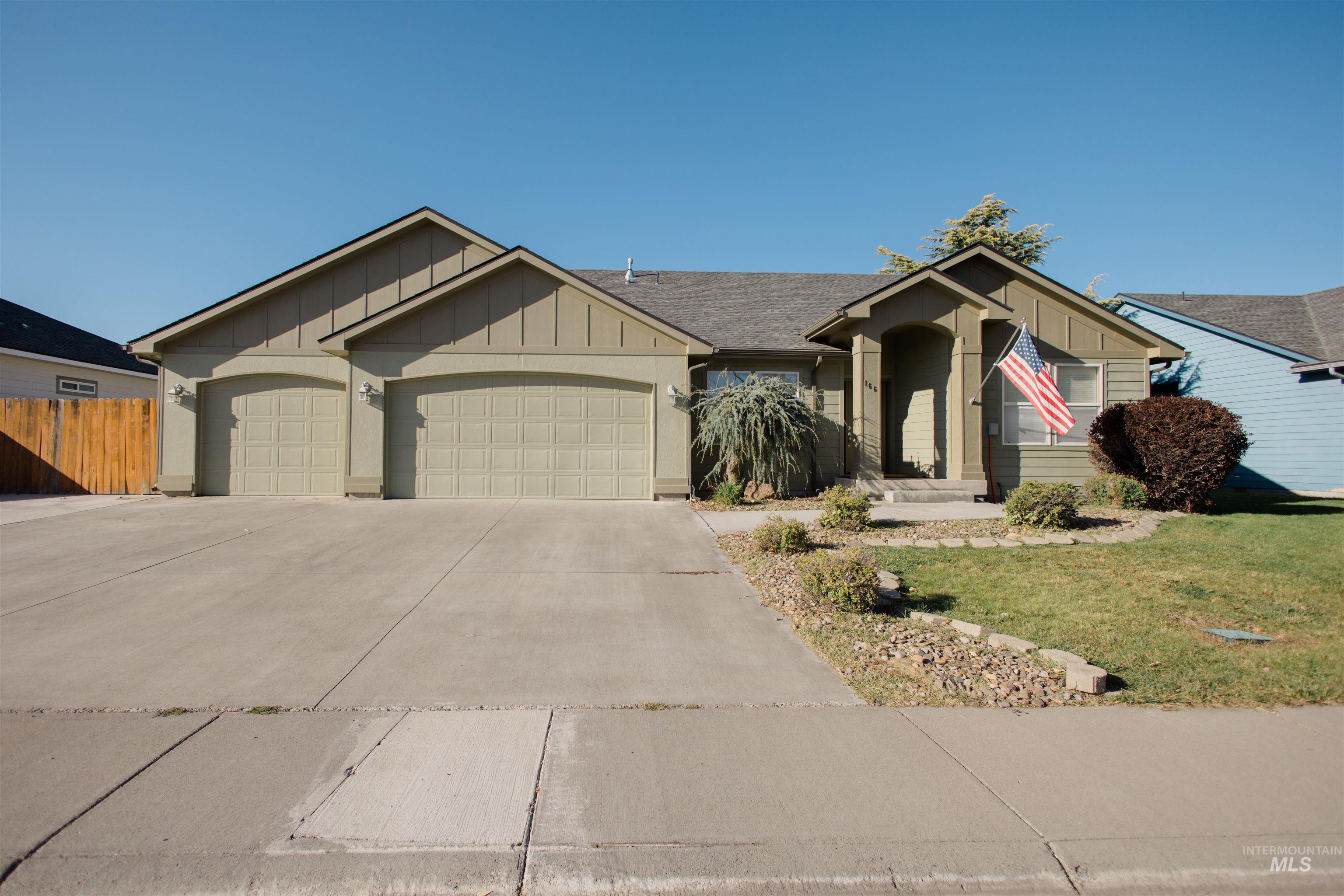 166 NE Windy Street, Mountain Home, Idaho 83647, 4 Bedrooms, 2 Bathrooms, Residential For Sale, Price $410,000,MLS 99001022