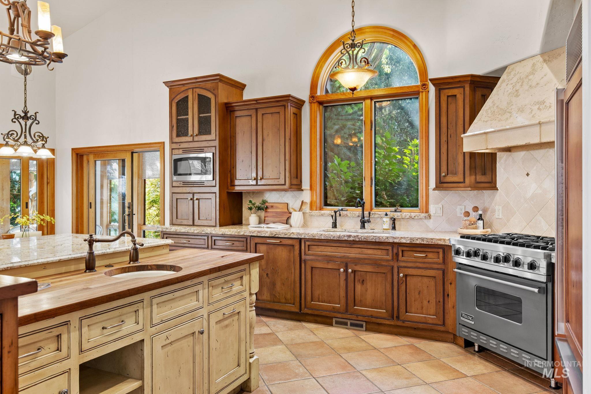 2985 N Holl Drive, Eagle, Idaho 83616, 3 Bedrooms, 3.5 Bathrooms, Residential For Sale, Price $3,000,000,MLS 99001024