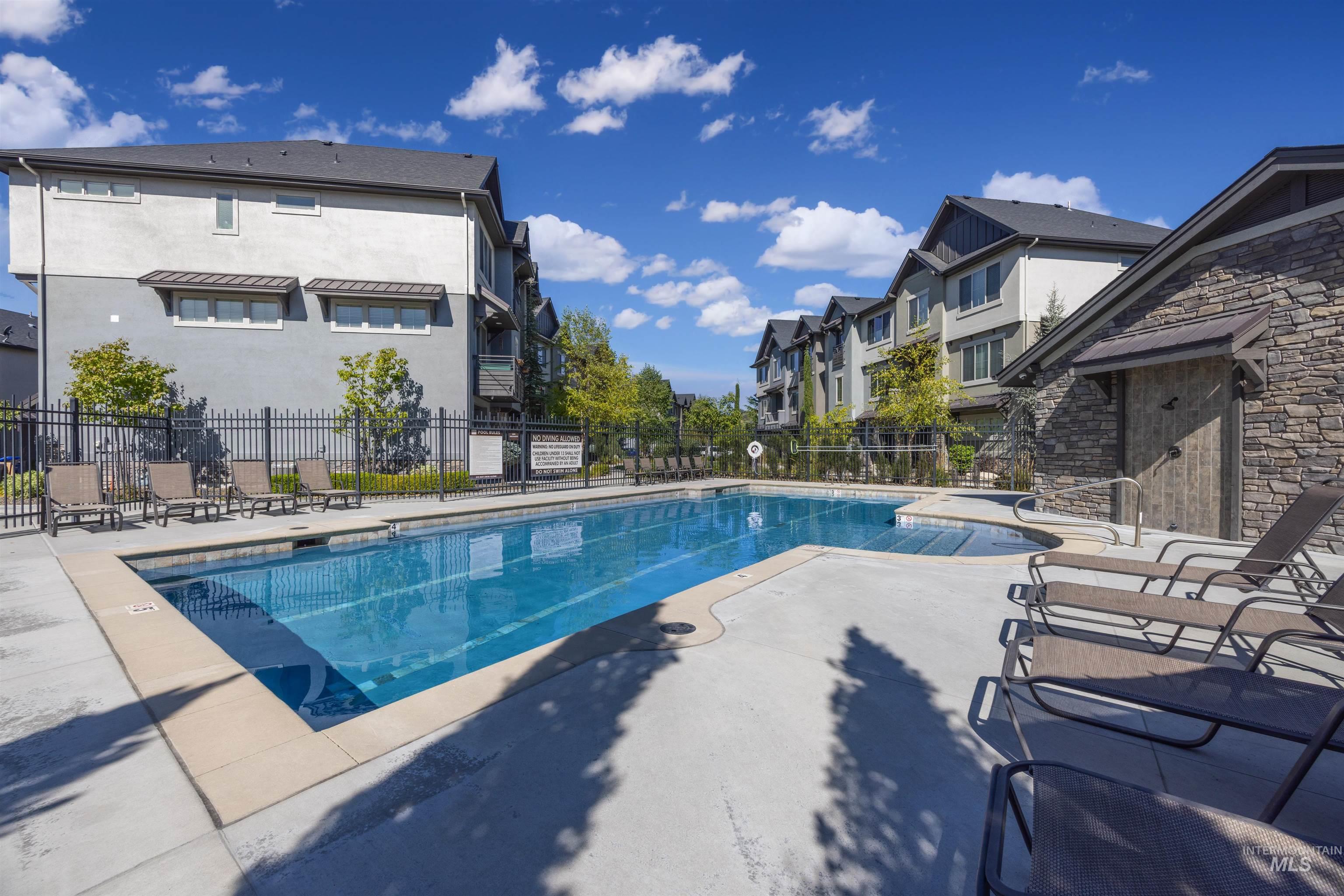 3270 E Thoroughbred Ln, Boise, Idaho 83716, 2 Bedrooms, 2.5 Bathrooms, Residential For Sale, Price $589,900,MLS 99001027