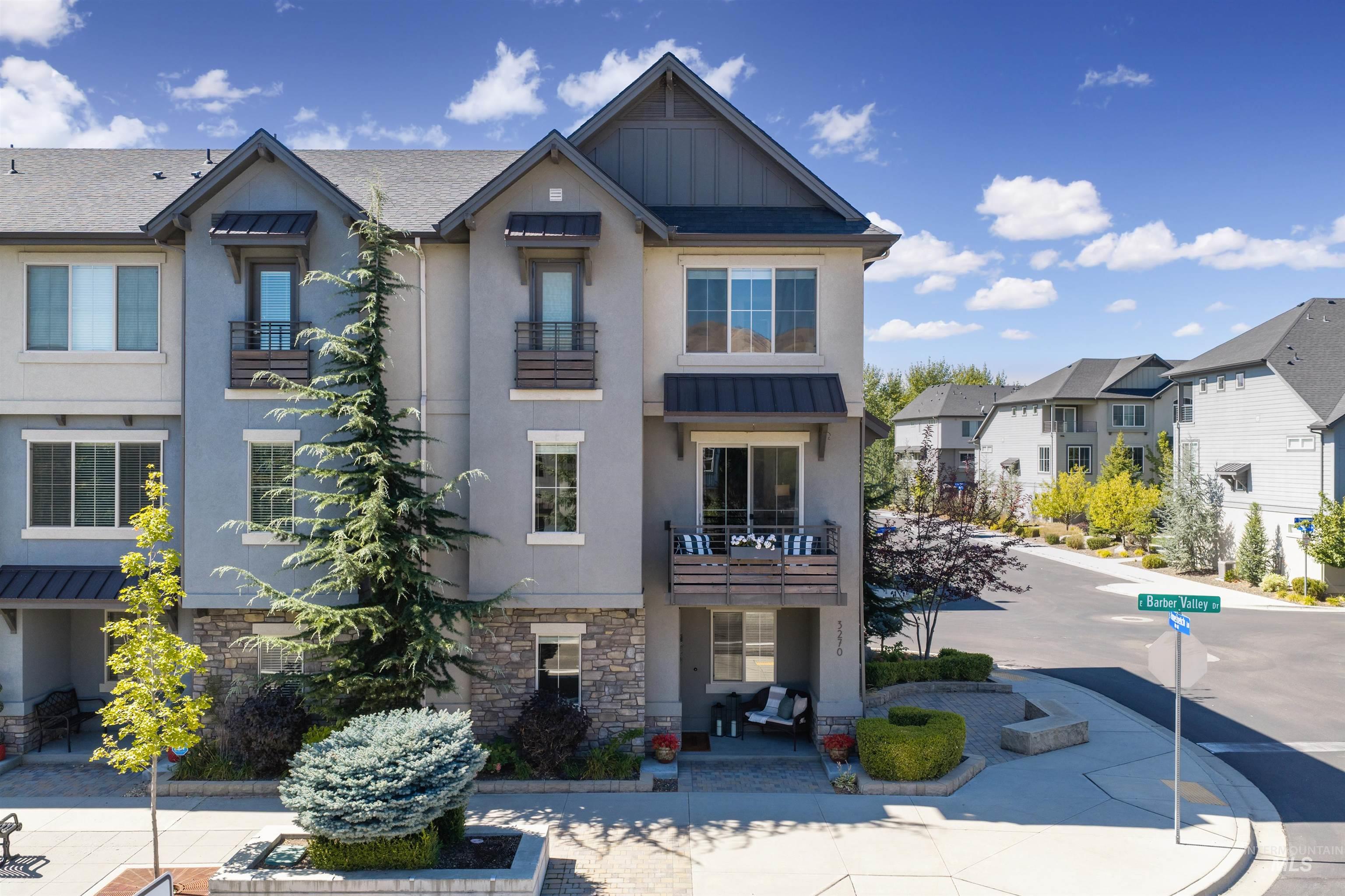 3270 E Thoroughbred Ln, Boise, Idaho 83716, 2 Bedrooms, 2.5 Bathrooms, Residential For Sale, Price $589,900,MLS 99001027