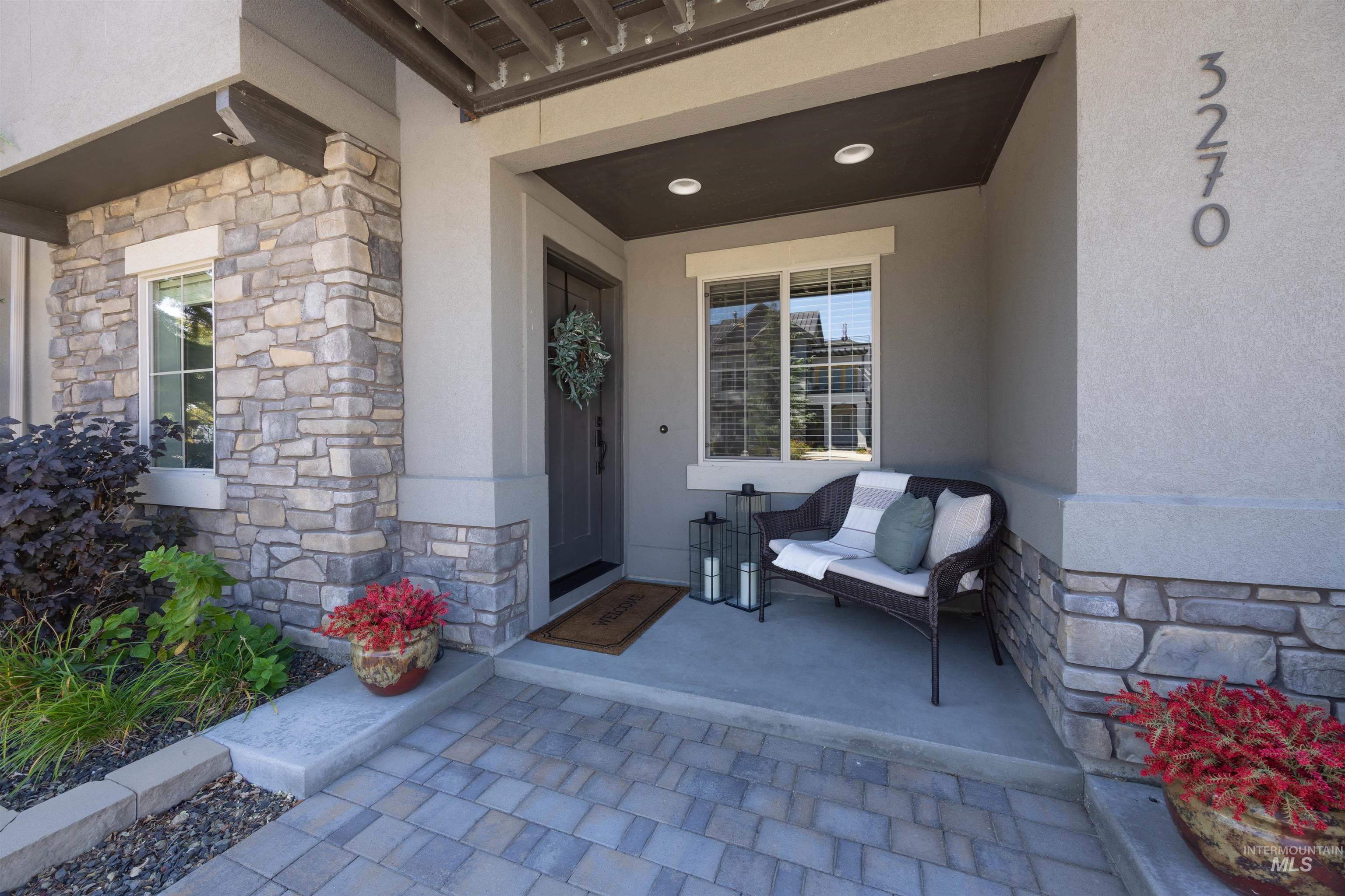 3270 E Thoroughbred Ln, Boise, Idaho 83716, 2 Bedrooms, 2.5 Bathrooms, Residential For Sale, Price $589,900,MLS 99001027