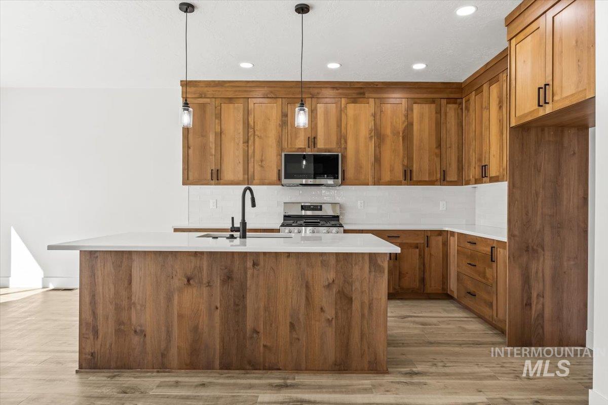 2176 Austin, Fruitland, Idaho 83619, 4 Bedrooms, 2 Bathrooms, Residential For Sale, Price $455,000,MLS 99001041