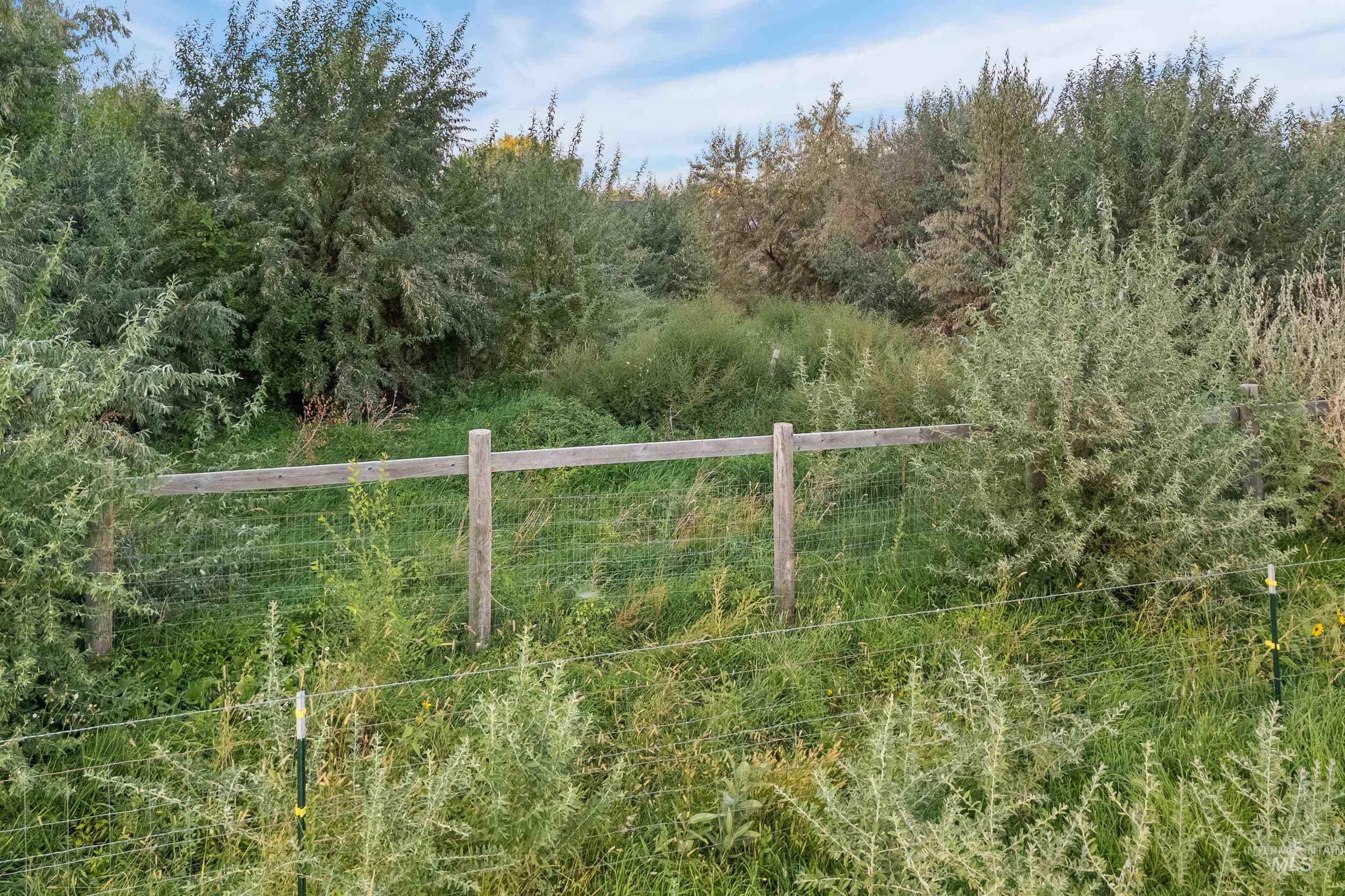 2681 E 3700 N, Twin Falls, Idaho 83301, 4 Bedrooms, 2 Bathrooms, Residential For Sale, Price $550,000,MLS 99001048
