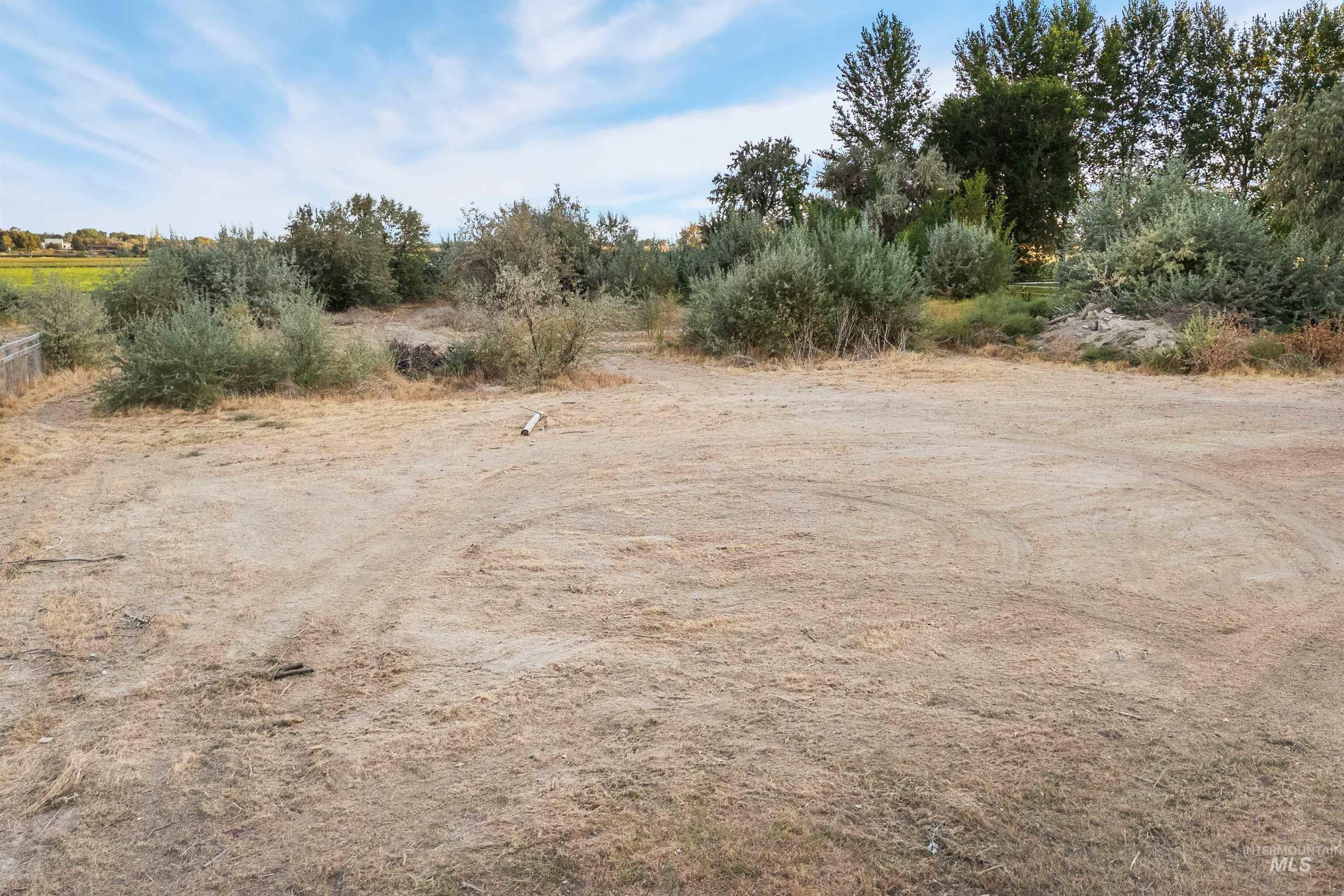 2681 E 3700 N, Twin Falls, Idaho 83301, 4 Bedrooms, 2 Bathrooms, Residential For Sale, Price $550,000,MLS 99001048