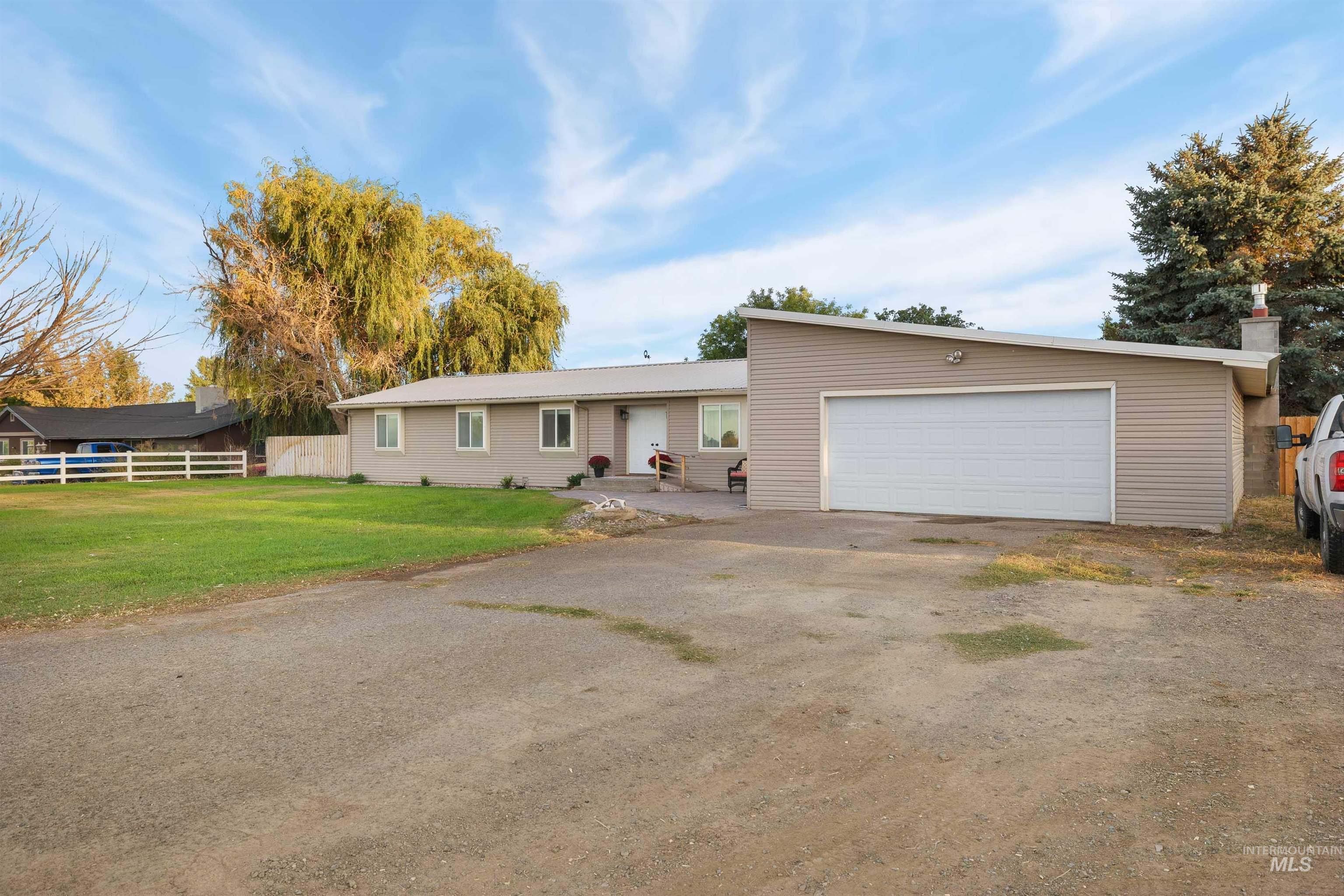 2681 E 3700 N, Twin Falls, Idaho 83301, 4 Bedrooms, 2 Bathrooms, Residential For Sale, Price $550,000,MLS 99001048