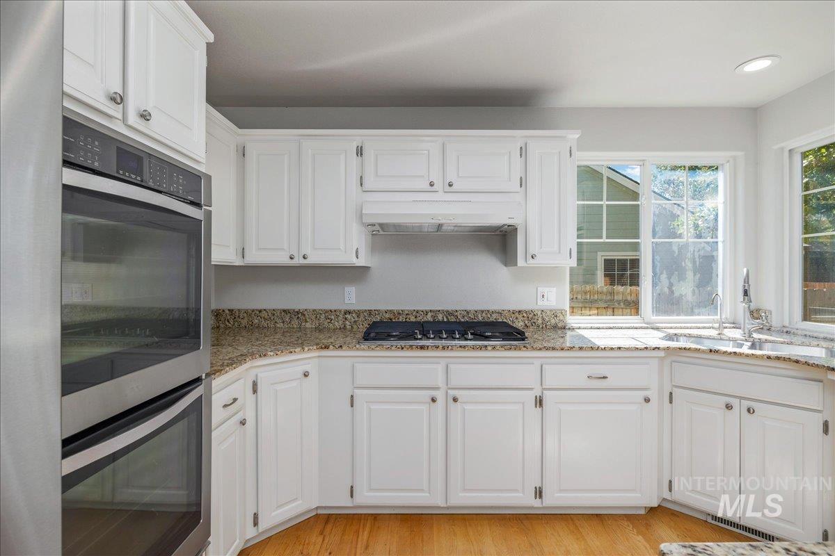 366 E Brookhollow Dr, Boise, Idaho 83716, 3 Bedrooms, 2.5 Bathrooms, Residential For Sale, Price $585,000,MLS 99001052