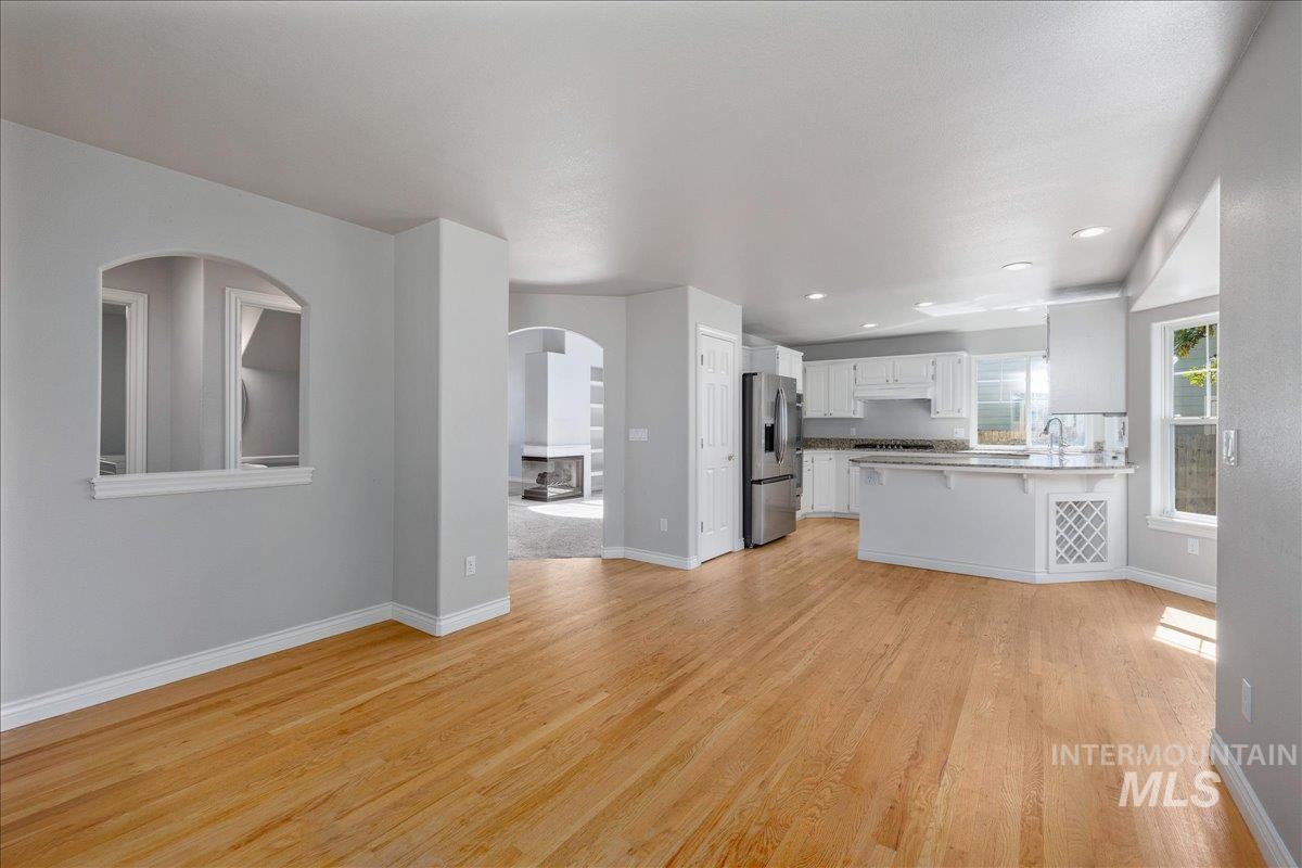 366 E Brookhollow Dr, Boise, Idaho 83716, 3 Bedrooms, 2.5 Bathrooms, Residential For Sale, Price $585,000,MLS 99001052