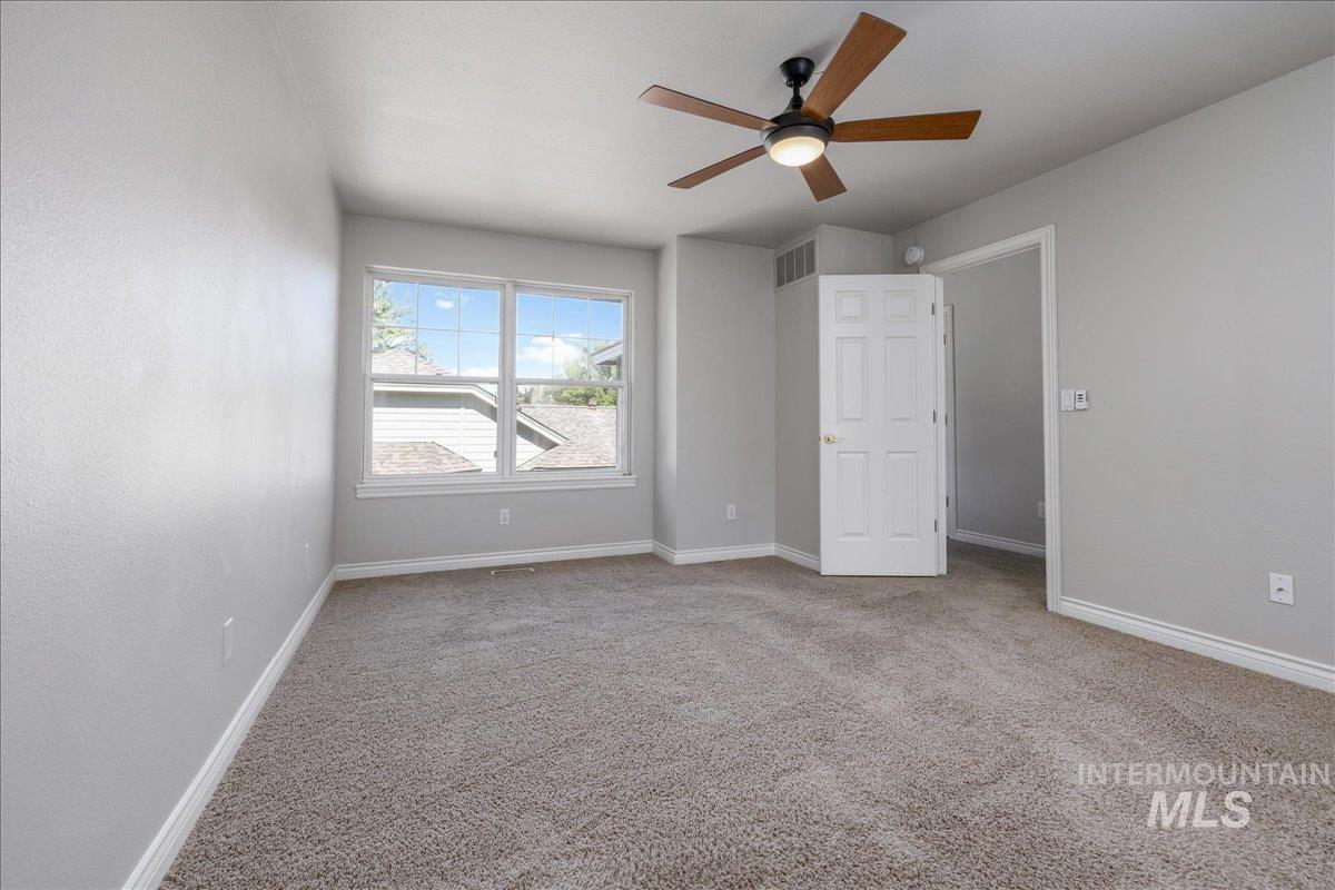 366 E Brookhollow Dr, Boise, Idaho 83716, 3 Bedrooms, 2.5 Bathrooms, Residential For Sale, Price $585,000,MLS 99001052