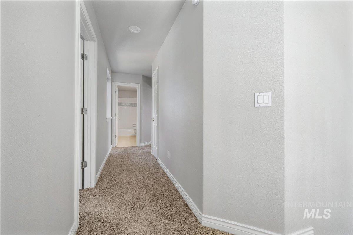 366 E Brookhollow Dr, Boise, Idaho 83716, 3 Bedrooms, 2.5 Bathrooms, Residential For Sale, Price $585,000,MLS 99001052