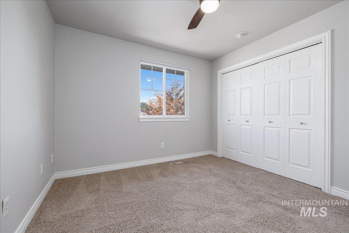 366 E Brookhollow Dr, Boise, Idaho 83716, 3 Bedrooms, 2.5 Bathrooms, Residential For Sale, Price $585,000,MLS 99001052