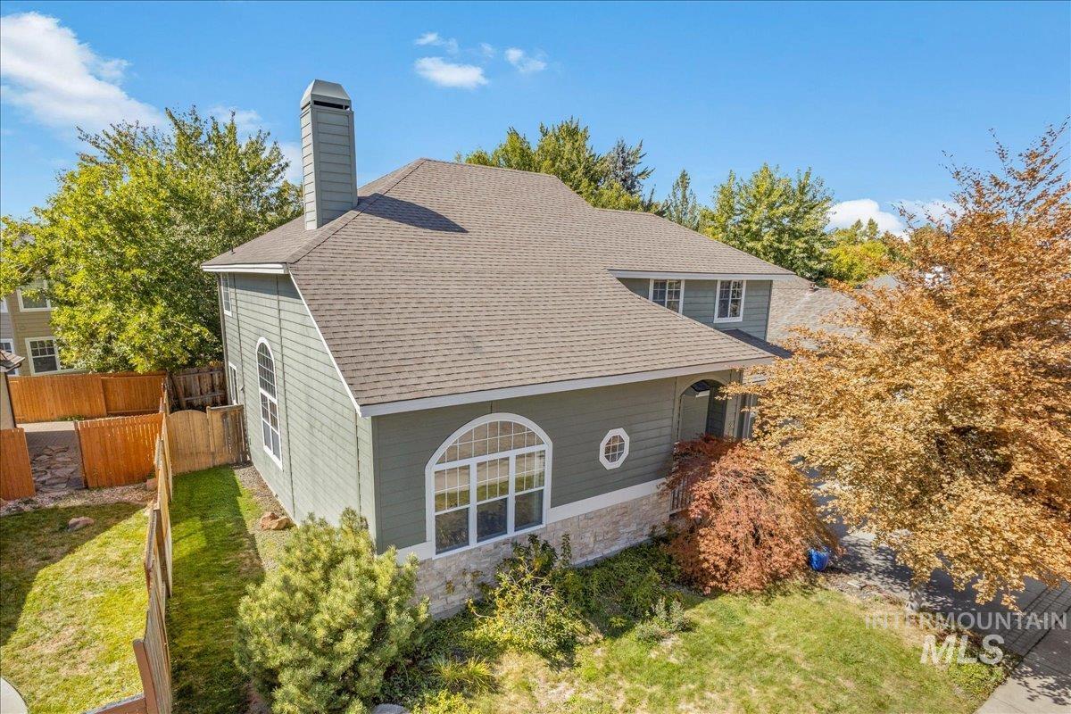 366 E Brookhollow Dr, Boise, Idaho 83716, 3 Bedrooms, 2.5 Bathrooms, Residential For Sale, Price $585,000,MLS 99001052