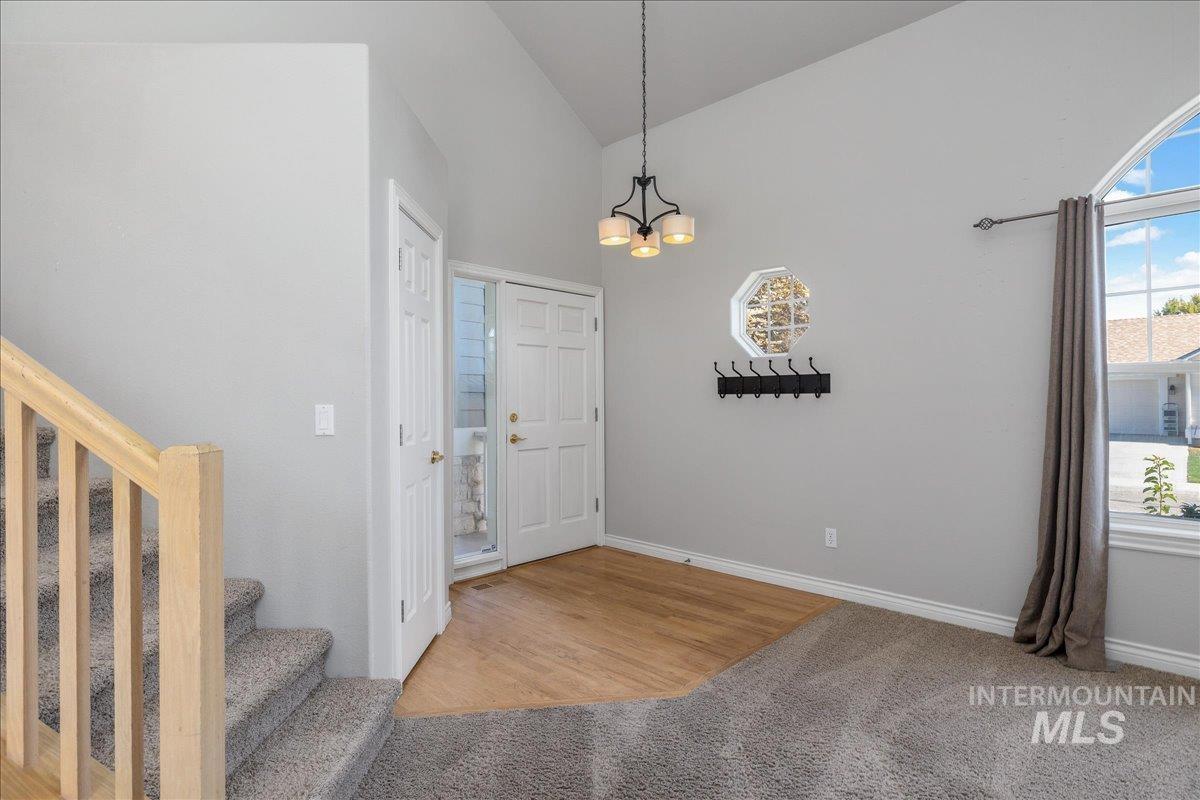 366 E Brookhollow Dr, Boise, Idaho 83716, 3 Bedrooms, 2.5 Bathrooms, Residential For Sale, Price $585,000,MLS 99001052