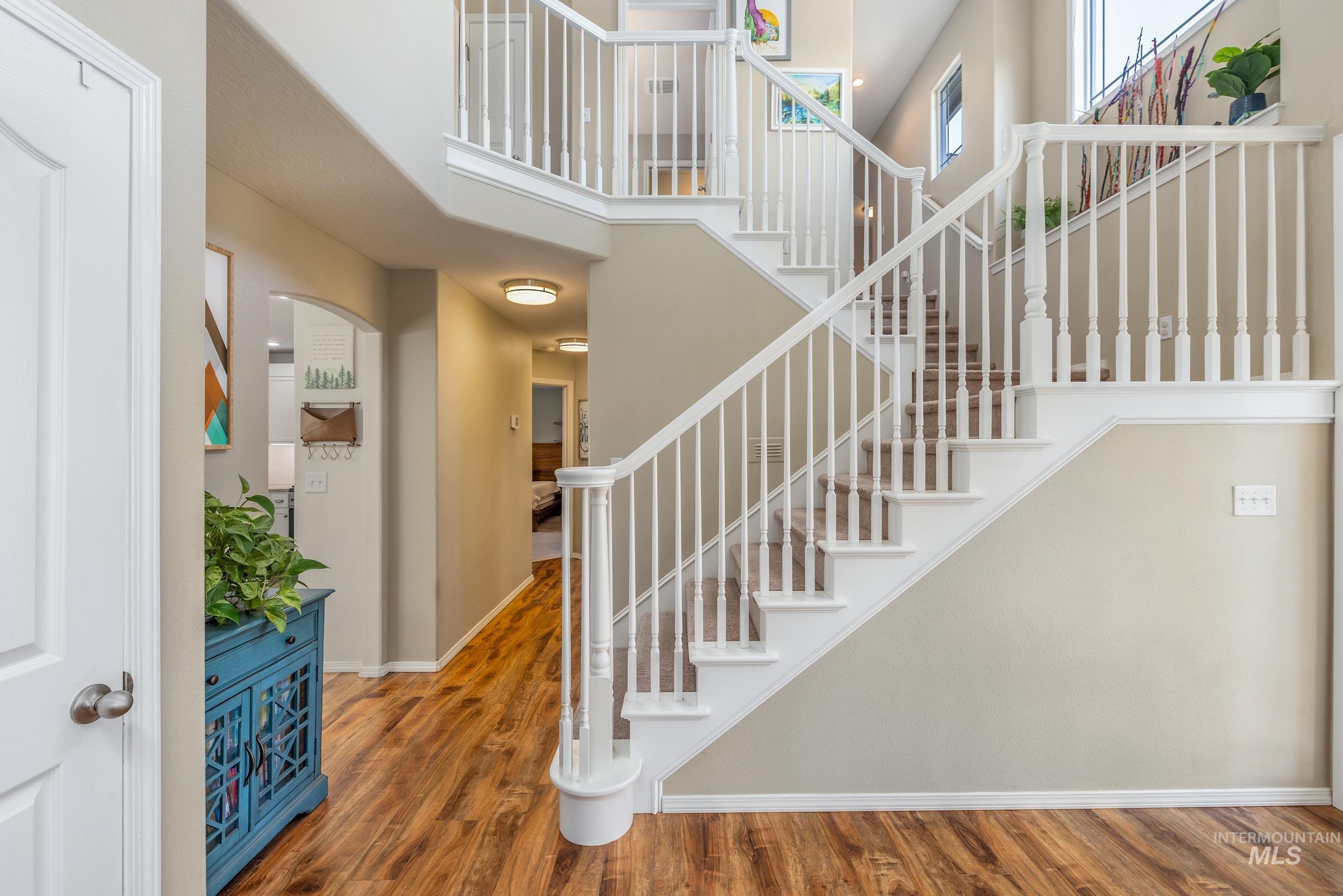 9727 W Geronimo Court, Boise, Idaho 83709, 4 Bedrooms, 2.5 Bathrooms, Residential For Sale, Price $600,000,MLS 99001057