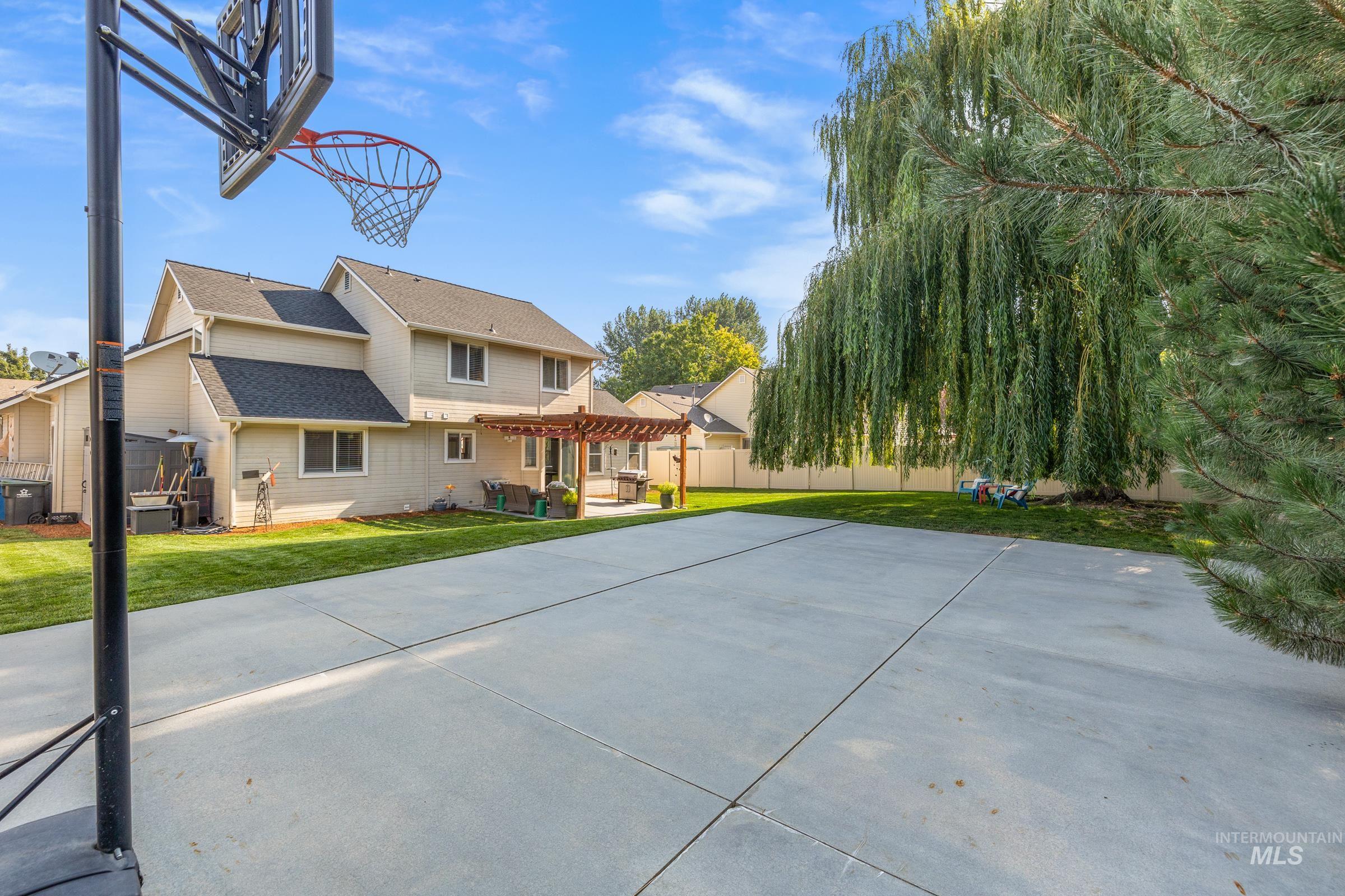 9727 W Geronimo Court, Boise, Idaho 83709, 4 Bedrooms, 2.5 Bathrooms, Residential For Sale, Price $600,000,MLS 99001057