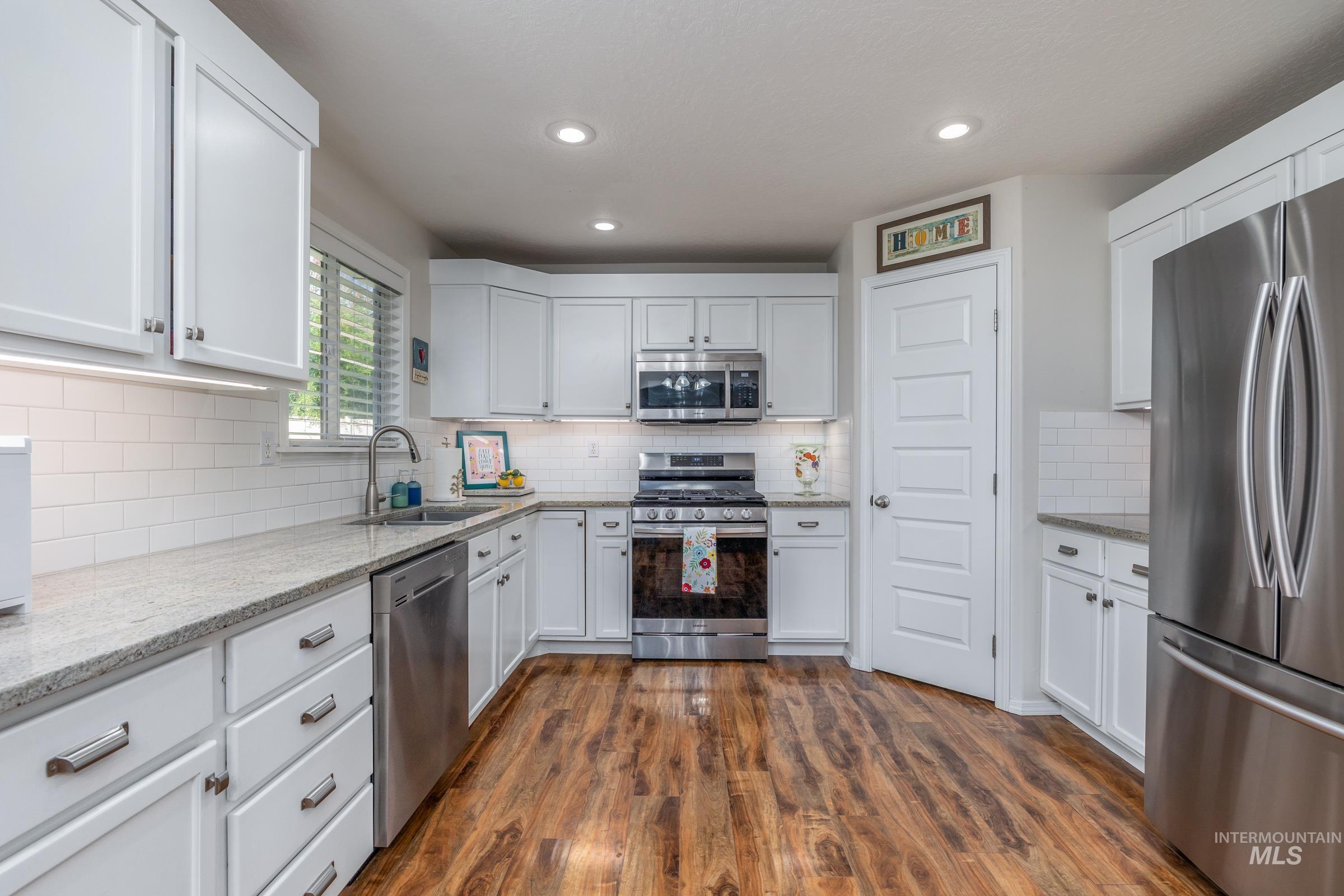 9727 W Geronimo Court, Boise, Idaho 83709, 4 Bedrooms, 2.5 Bathrooms, Residential For Sale, Price $600,000,MLS 99001057