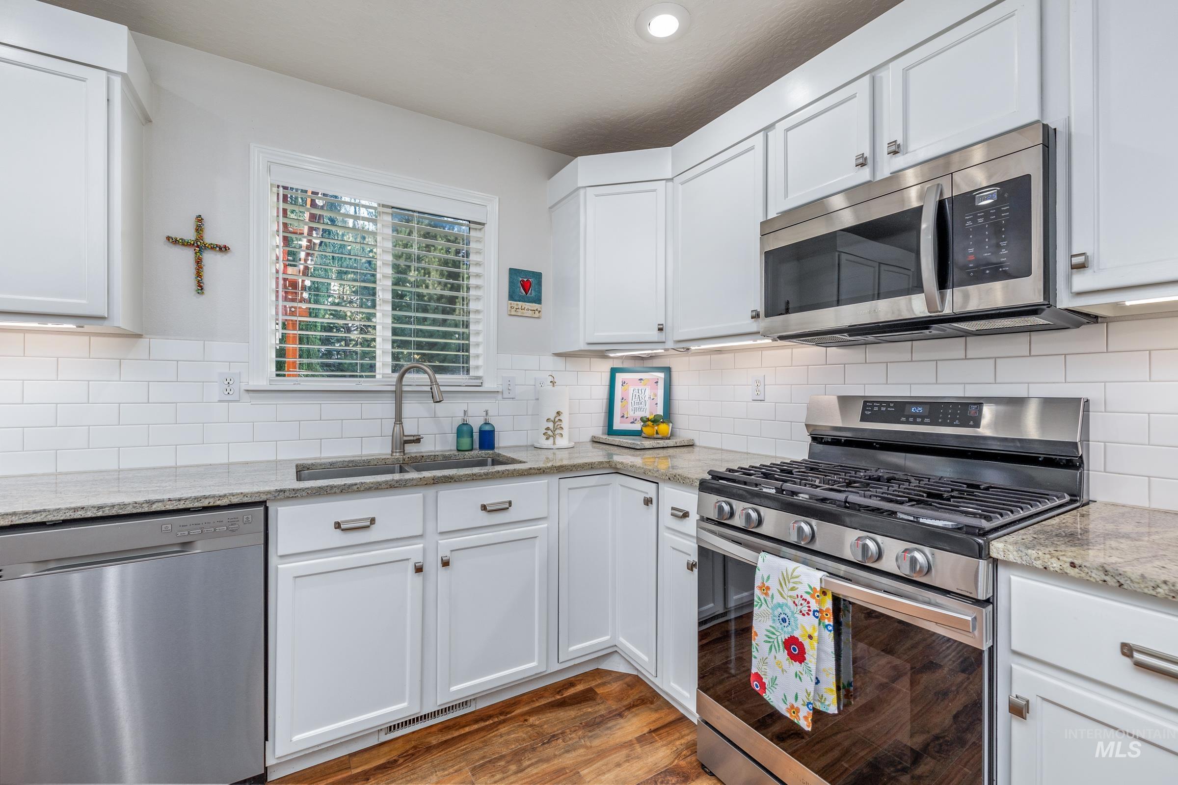 9727 W Geronimo Court, Boise, Idaho 83709, 4 Bedrooms, 2.5 Bathrooms, Residential For Sale, Price $600,000,MLS 99001057
