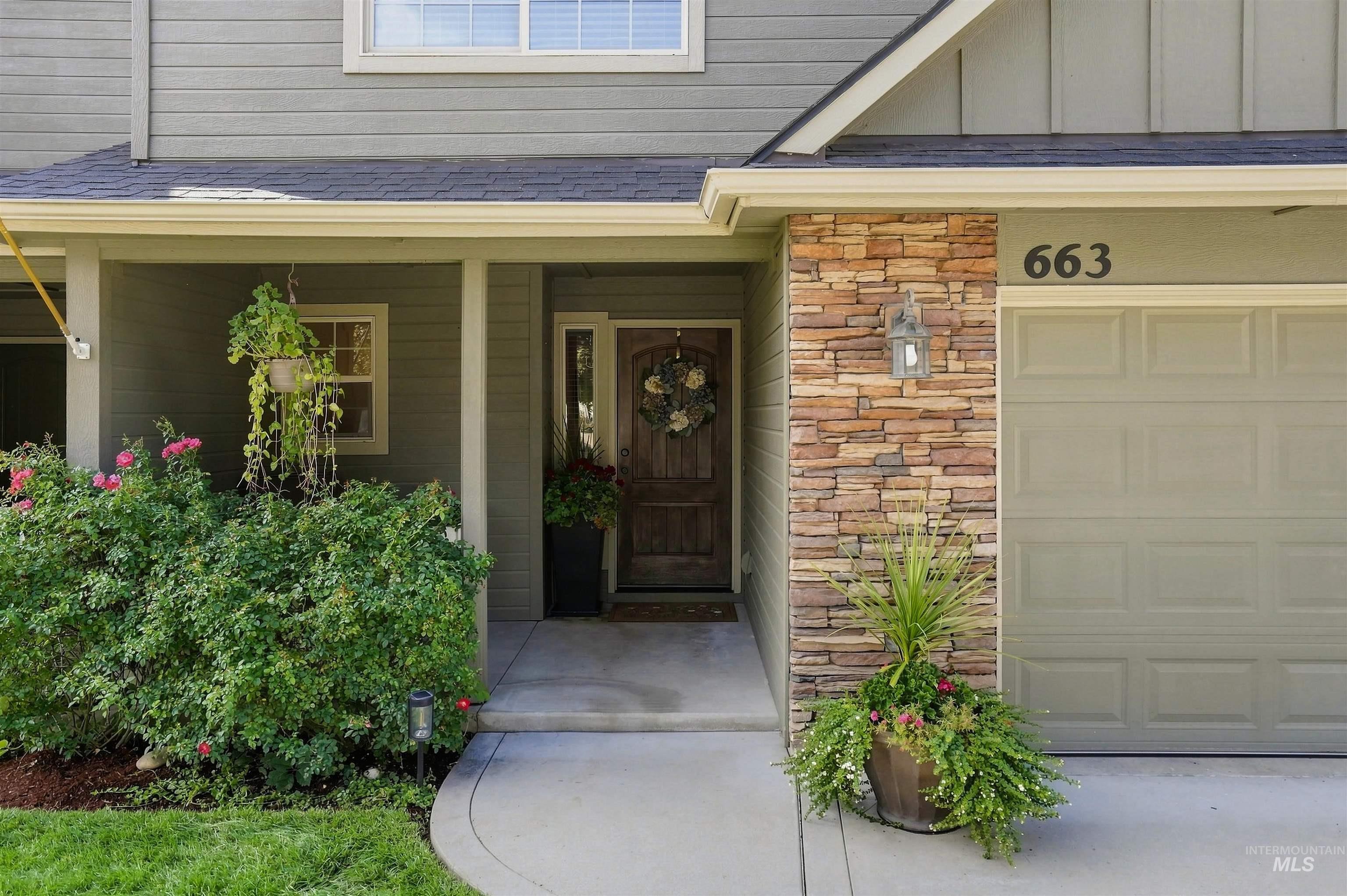 663 N Shadowfox PL, Eagle, Idaho 83616, 3 Bedrooms, 2.5 Bathrooms, Residential For Sale, Price $444,000,MLS 99001059