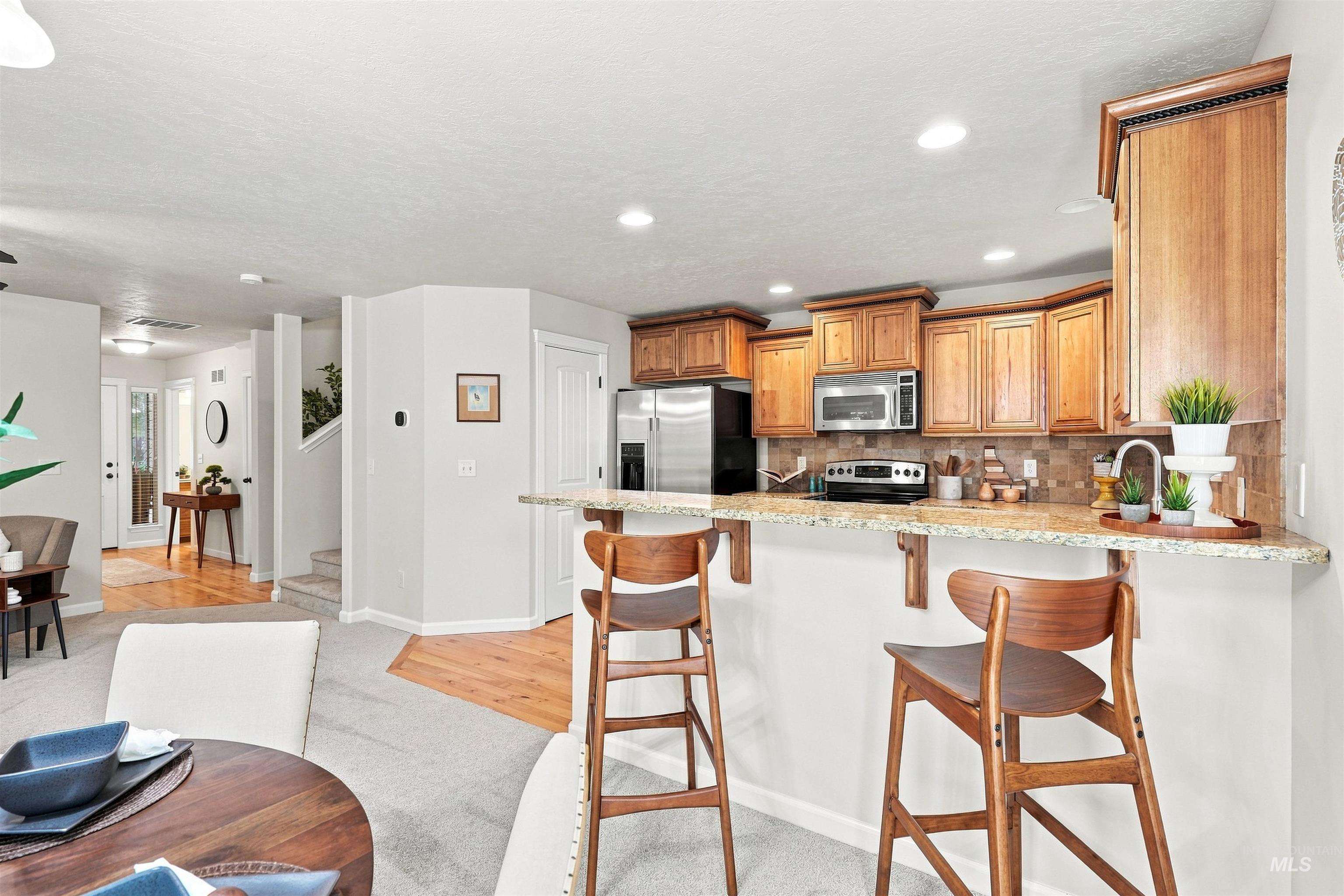 663 N Shadowfox PL, Eagle, Idaho 83616, 3 Bedrooms, 2.5 Bathrooms, Residential For Sale, Price $444,000,MLS 99001059