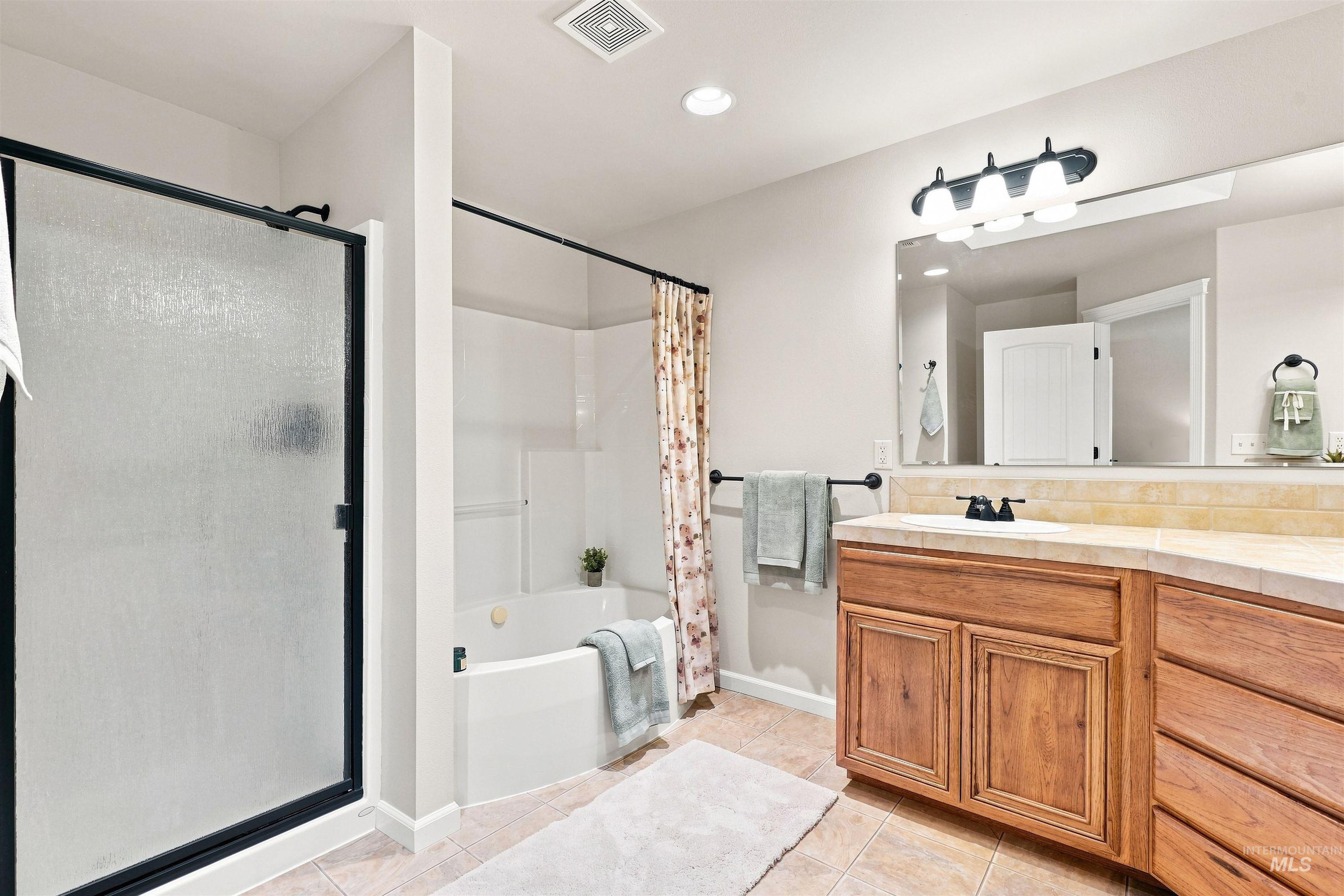 663 N Shadowfox PL, Eagle, Idaho 83616, 3 Bedrooms, 2.5 Bathrooms, Residential For Sale, Price $444,000,MLS 99001059
