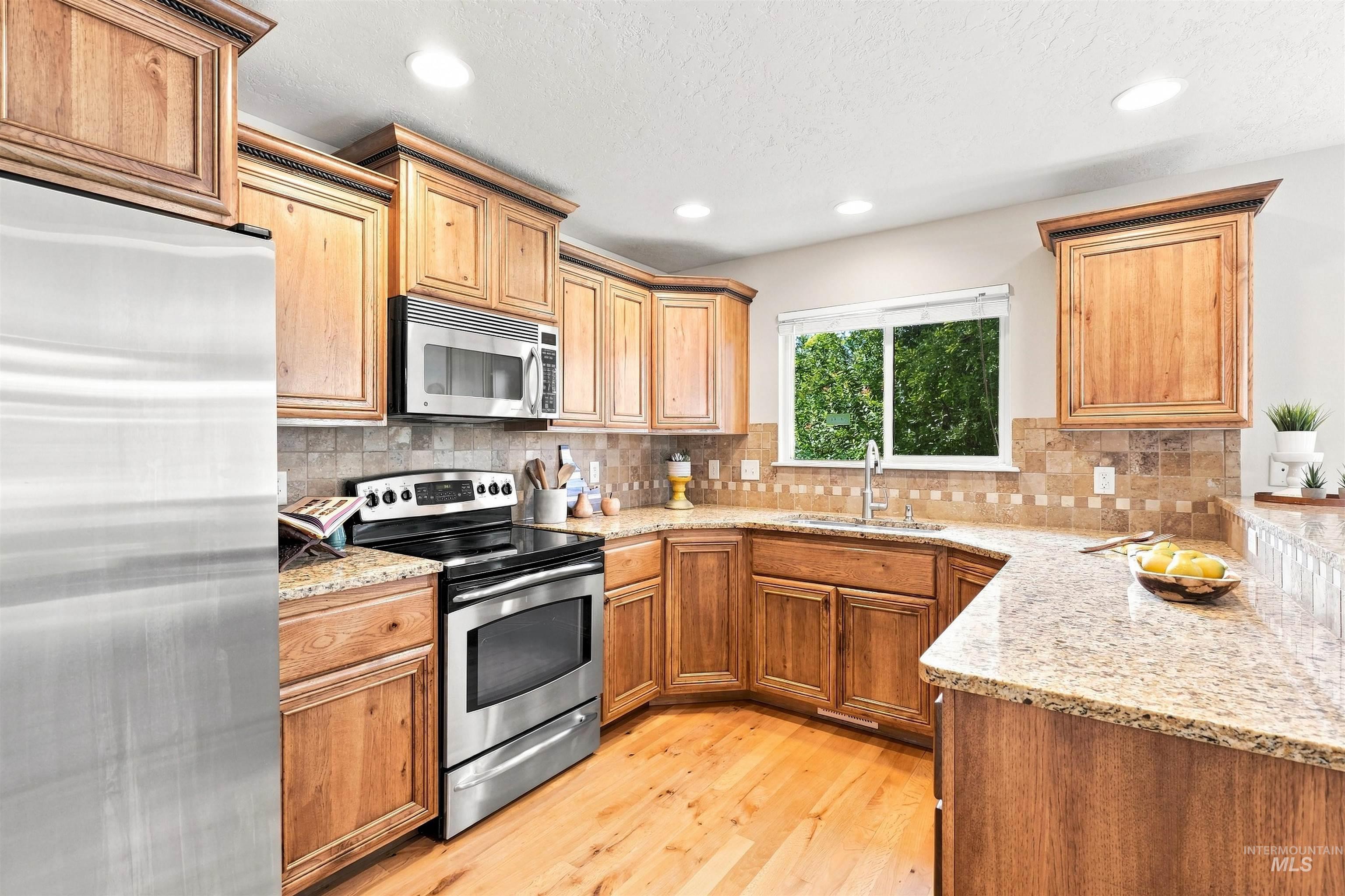 663 N Shadowfox PL, Eagle, Idaho 83616, 3 Bedrooms, 2.5 Bathrooms, Residential For Sale, Price $444,000,MLS 99001059