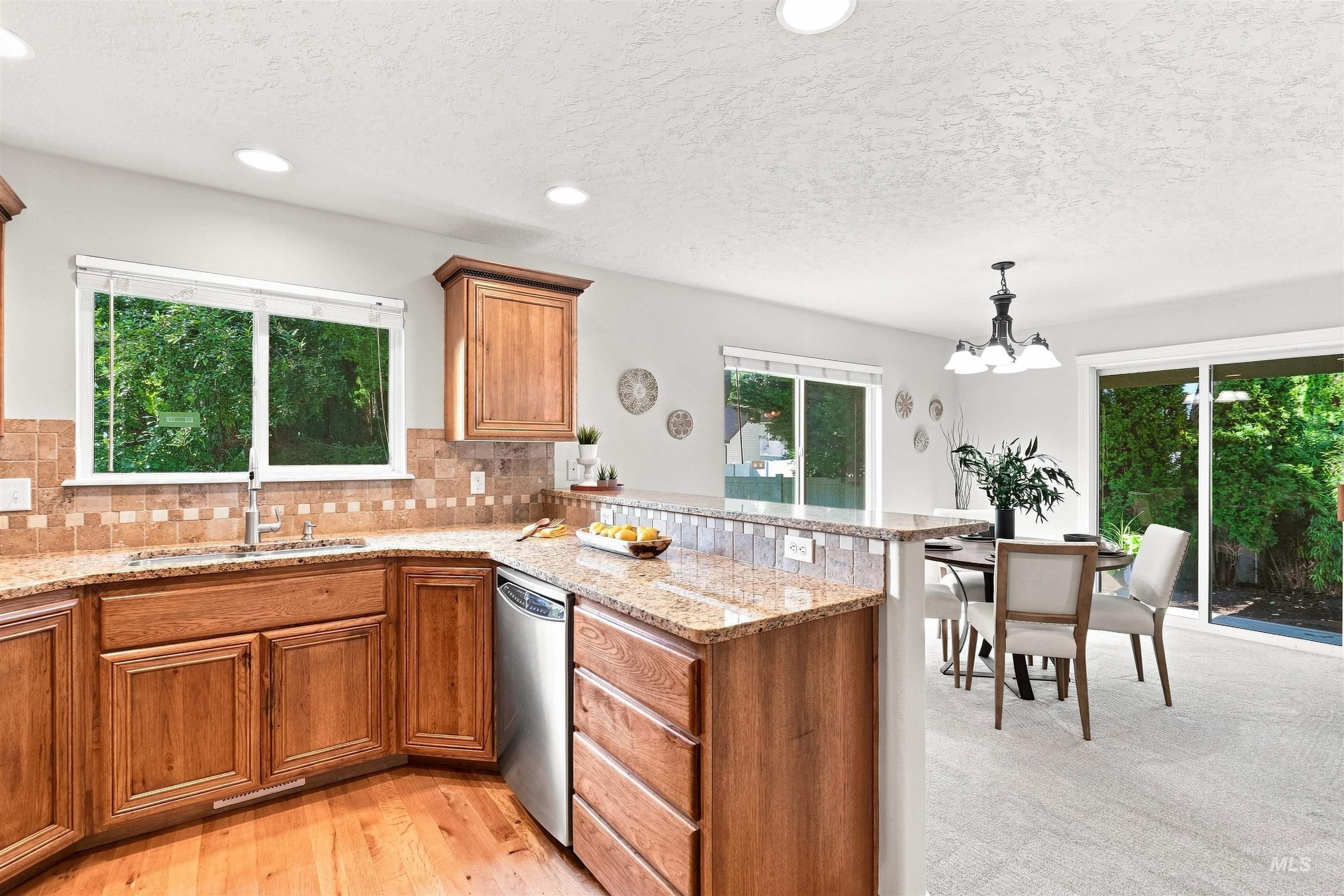 663 N Shadowfox PL, Eagle, Idaho 83616, 3 Bedrooms, 2.5 Bathrooms, Residential For Sale, Price $444,000,MLS 99001059
