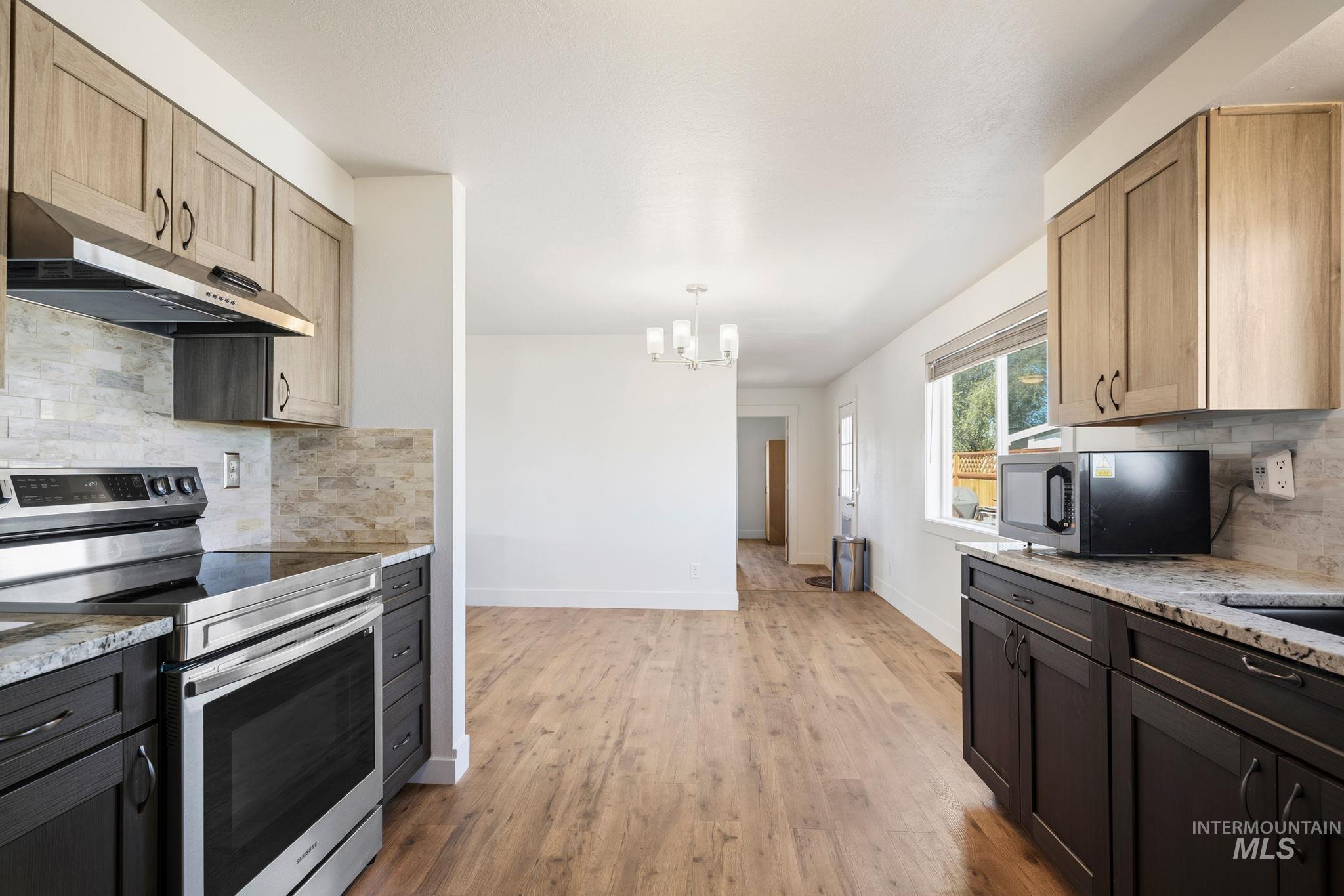 13270 S Cloverdale Road, Kuna, Idaho 83634, 3 Bedrooms, 2 Bathrooms, Residential For Sale, Price $825,000, 99001065
