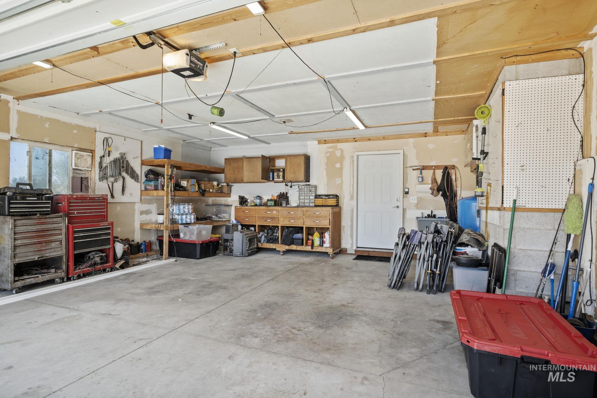 13270 S Cloverdale Road, Kuna, Idaho 83634, 3 Bedrooms, 2 Bathrooms, Residential For Sale, Price $825,000, 99001065