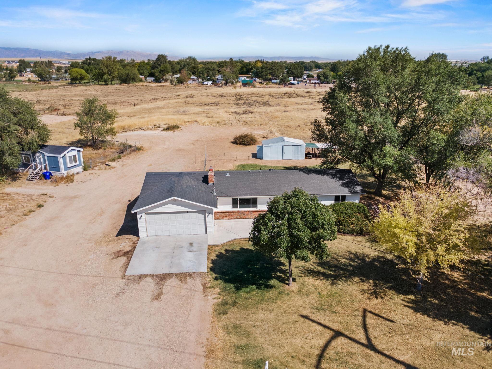 13270 S Cloverdale Road, Kuna, Idaho 83634, 3 Bedrooms, 2 Bathrooms, Residential For Sale, Price $825,000, 99001065