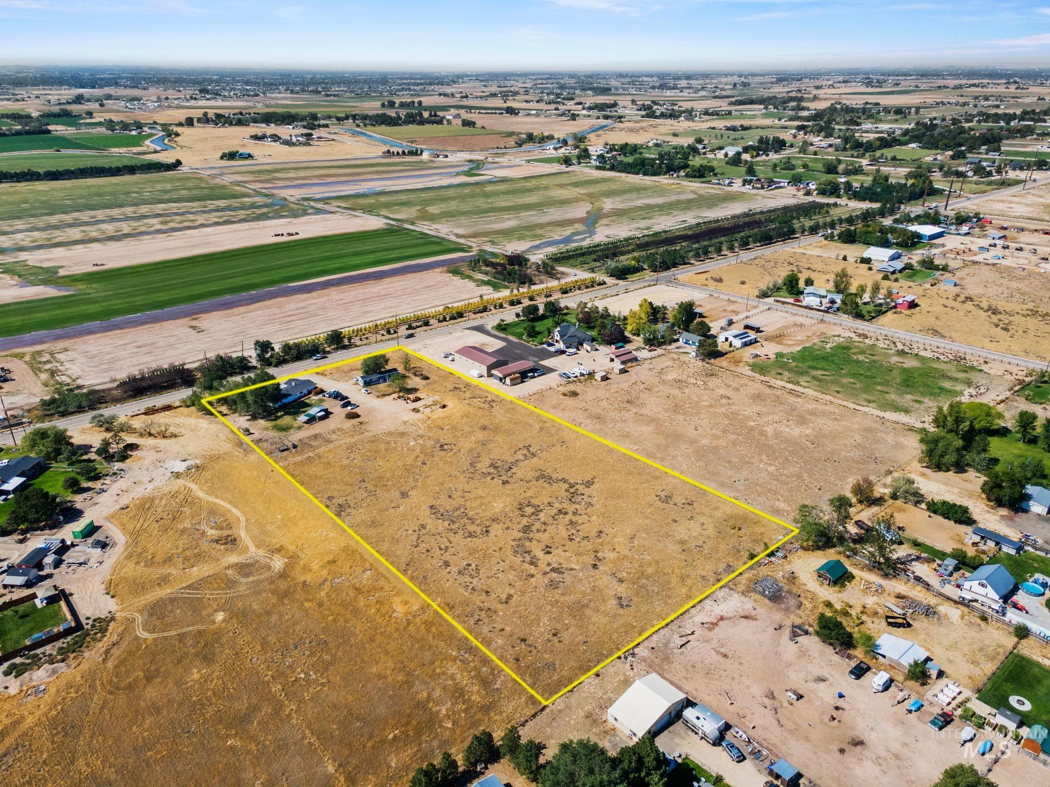 13270 S Cloverdale Road, Kuna, Idaho 83634, 3 Bedrooms, 2 Bathrooms, Residential For Sale, Price $825,000, 99001065