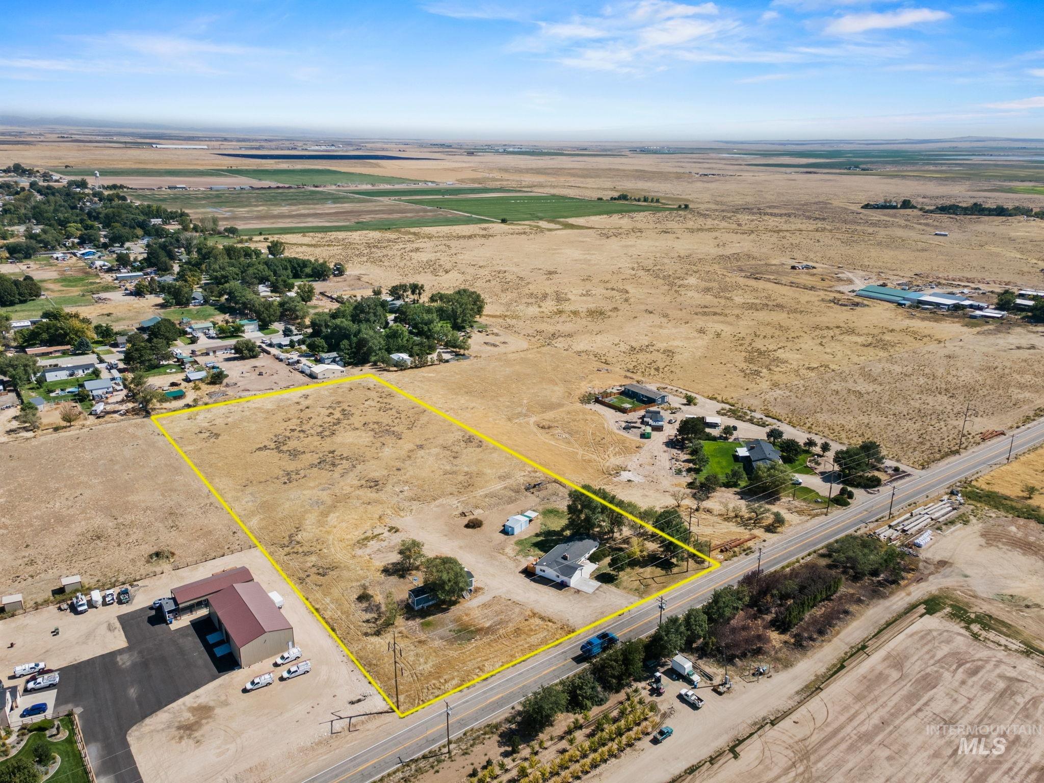 13270 S Cloverdale Road, Kuna, Idaho 83634, 3 Bedrooms, 2 Bathrooms, Residential For Sale, Price $825,000, 99001065