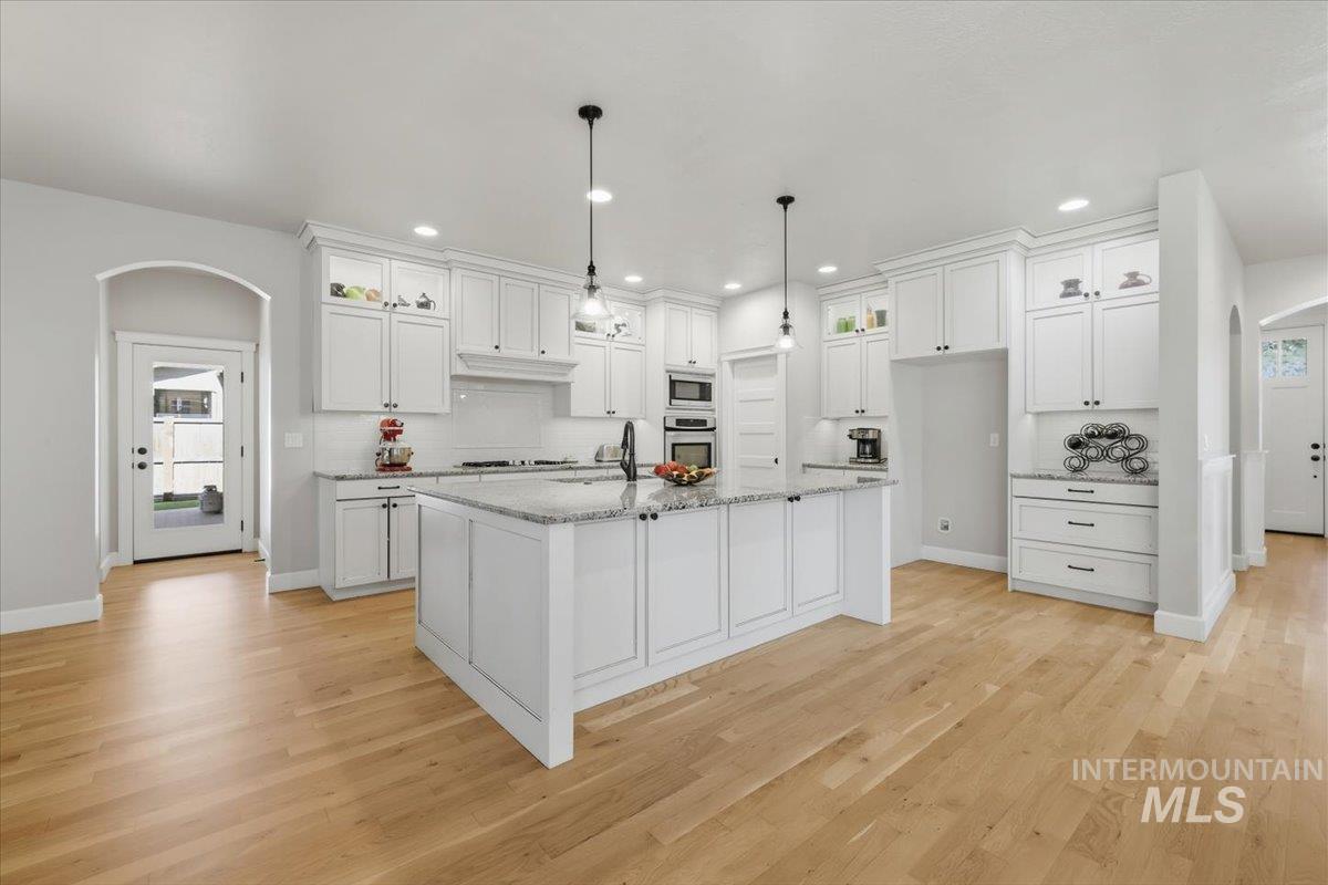 579 W Gable St, Meridian, Idaho 83646, 5 Bedrooms, 3 Bathrooms, Residential For Sale, Price $815,000, 99001067