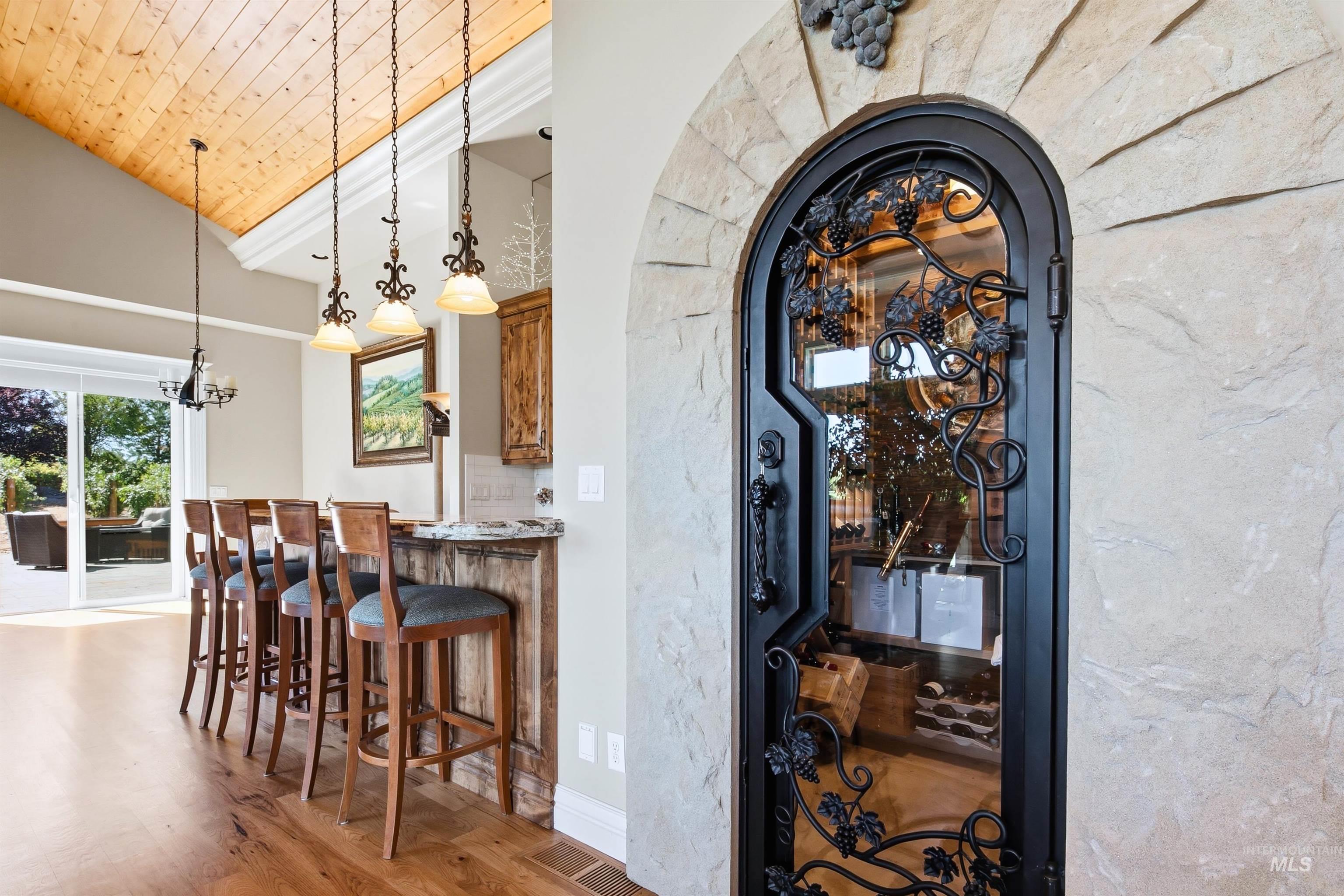 6462 N. Spurwing Ln., Meridian, Idaho 83646, 4 Bedrooms, 5 Bathrooms, Residential For Sale, Price $2,599,900, 99001072