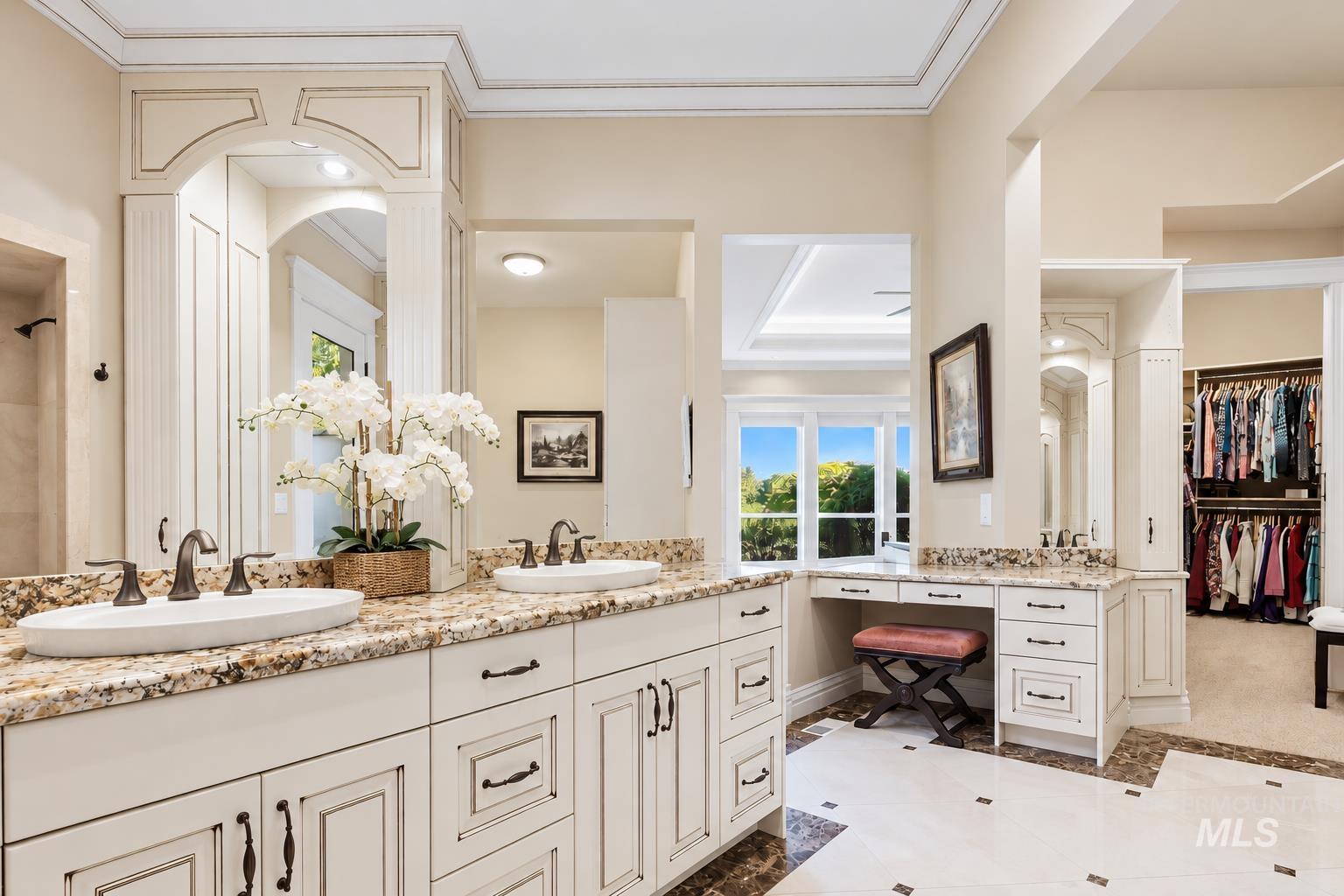 6462 N. Spurwing Ln., Meridian, Idaho 83646, 4 Bedrooms, 5 Bathrooms, Residential For Sale, Price $2,599,900, 99001072