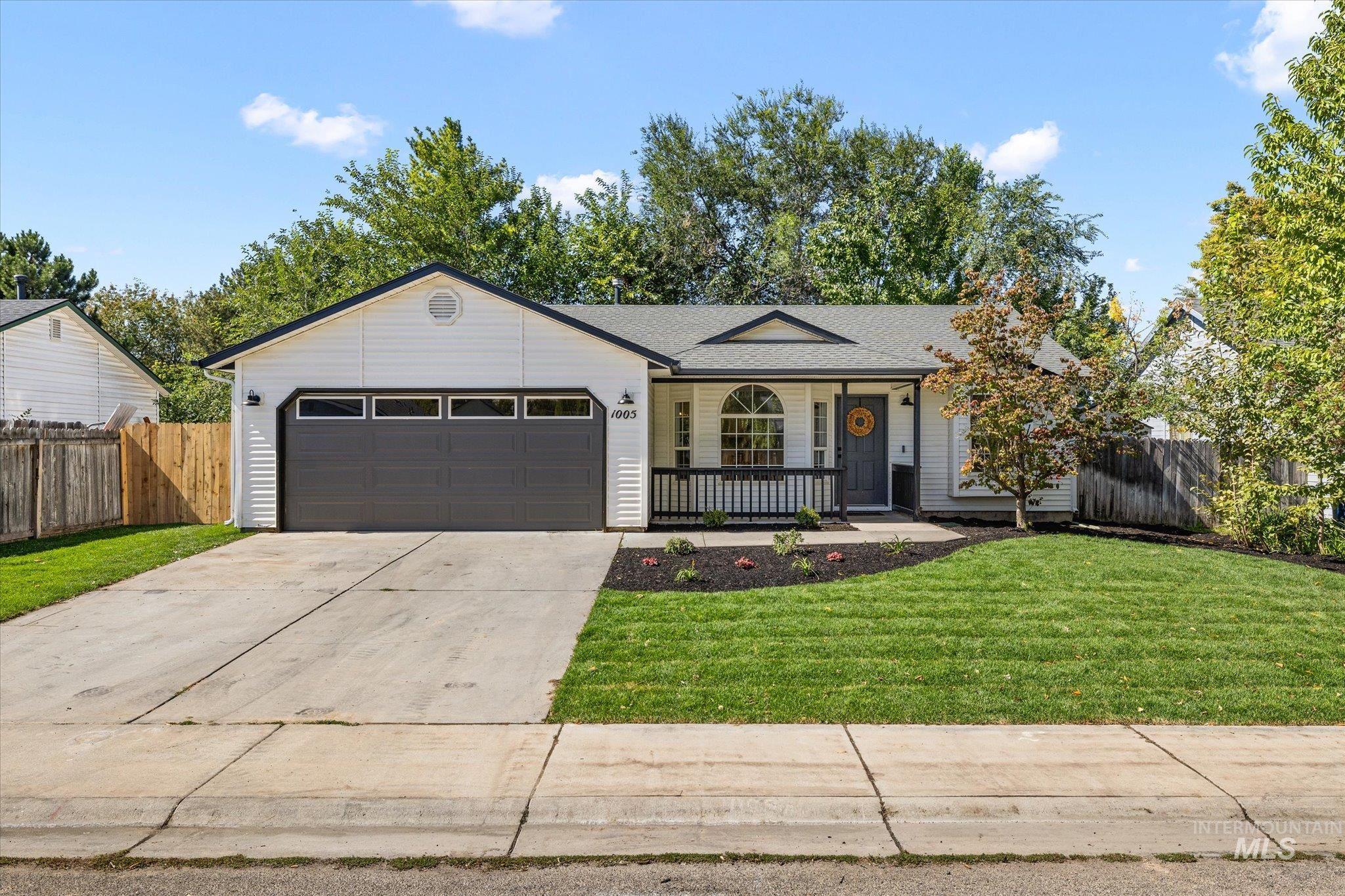 1005 S Bonneville Dr, Nampa, Idaho 83686, 3 Bedrooms, 2 Bathrooms, Residential For Sale, Price $379,900, 99001077