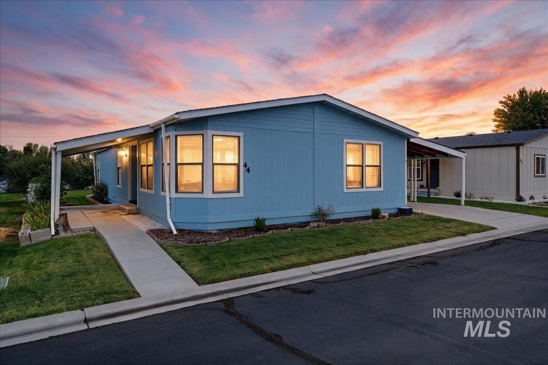 1907 W Flamingo Ave #44, Nampa, Idaho 83651, 3 Bedrooms, 2 Bathrooms, Residential For Sale, Price $175,000, 99001079