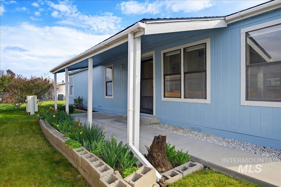1907 W Flamingo Ave #44, Nampa, Idaho 83651, 3 Bedrooms, 2 Bathrooms, Residential For Sale, Price $175,000, 99001079