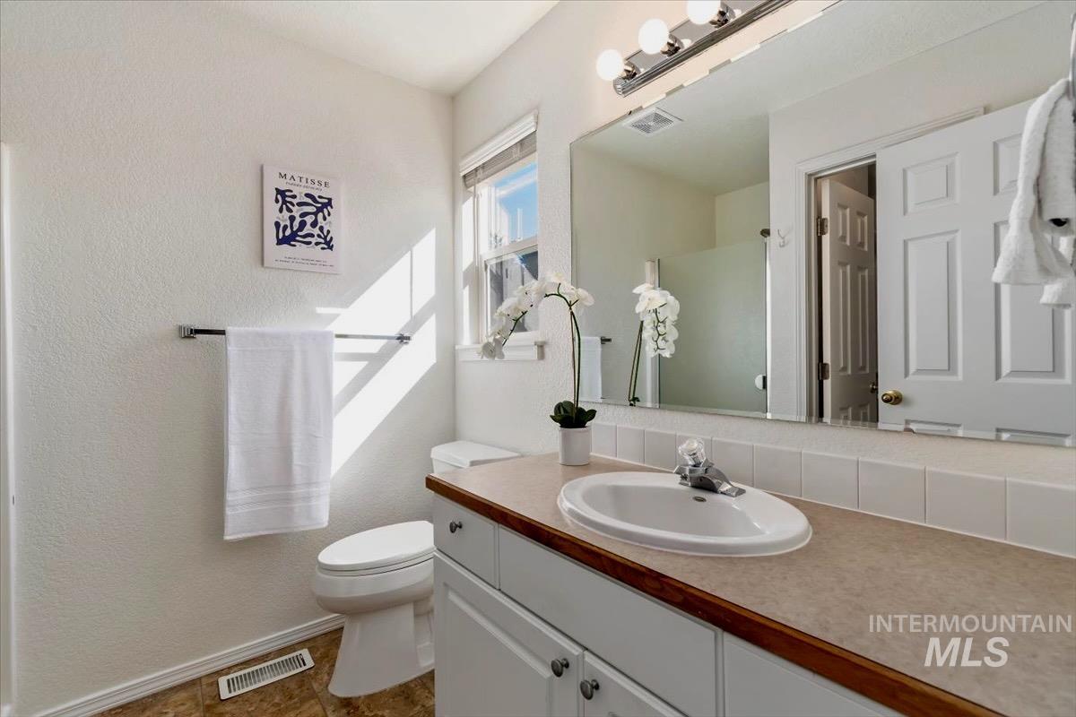 6223 W Villa Park Street, Boise, Idaho 83703, 2 Bedrooms, 2 Bathrooms, Residential For Sale, Price $374,900, 99001080