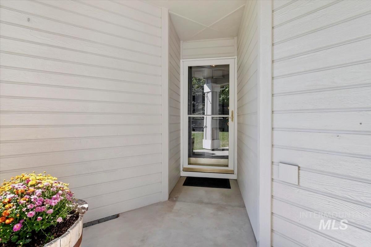6223 W Villa Park Street, Boise, Idaho 83703, 2 Bedrooms, 2 Bathrooms, Residential For Sale, Price $374,900, 99001080