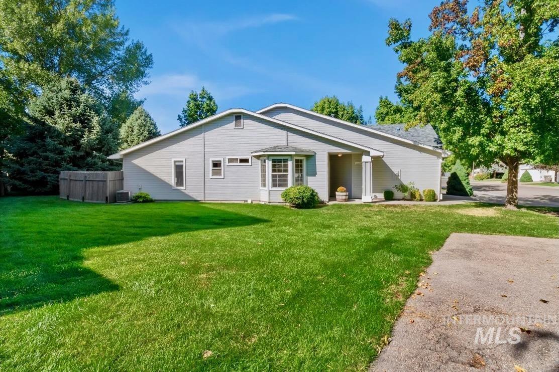 6223 W Villa Park Street, Boise, Idaho 83703, 2 Bedrooms, 2 Bathrooms, Residential For Sale, Price $374,900, 99001080