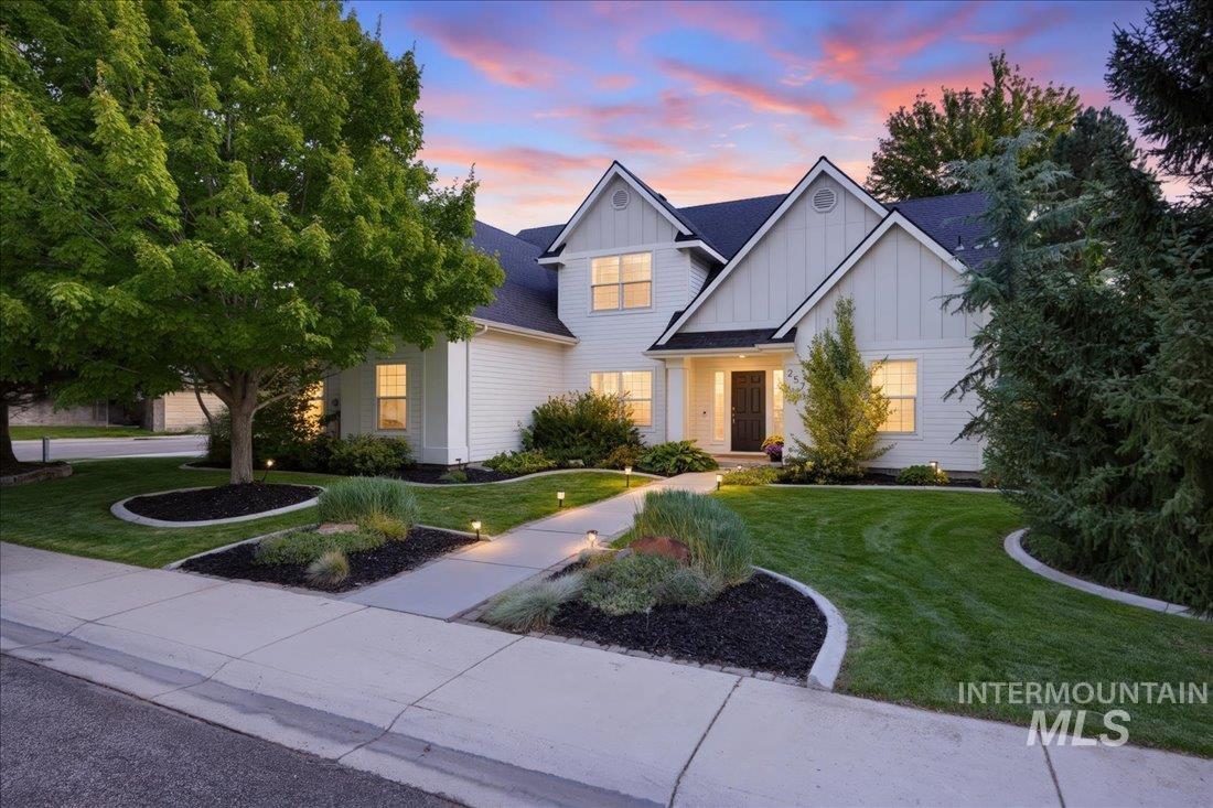 2573 E Ridgedale Dr., Eagle, Idaho 83616, 4 Bedrooms, 2.5 Bathrooms, Residential For Sale, Price $689,500, 99001081