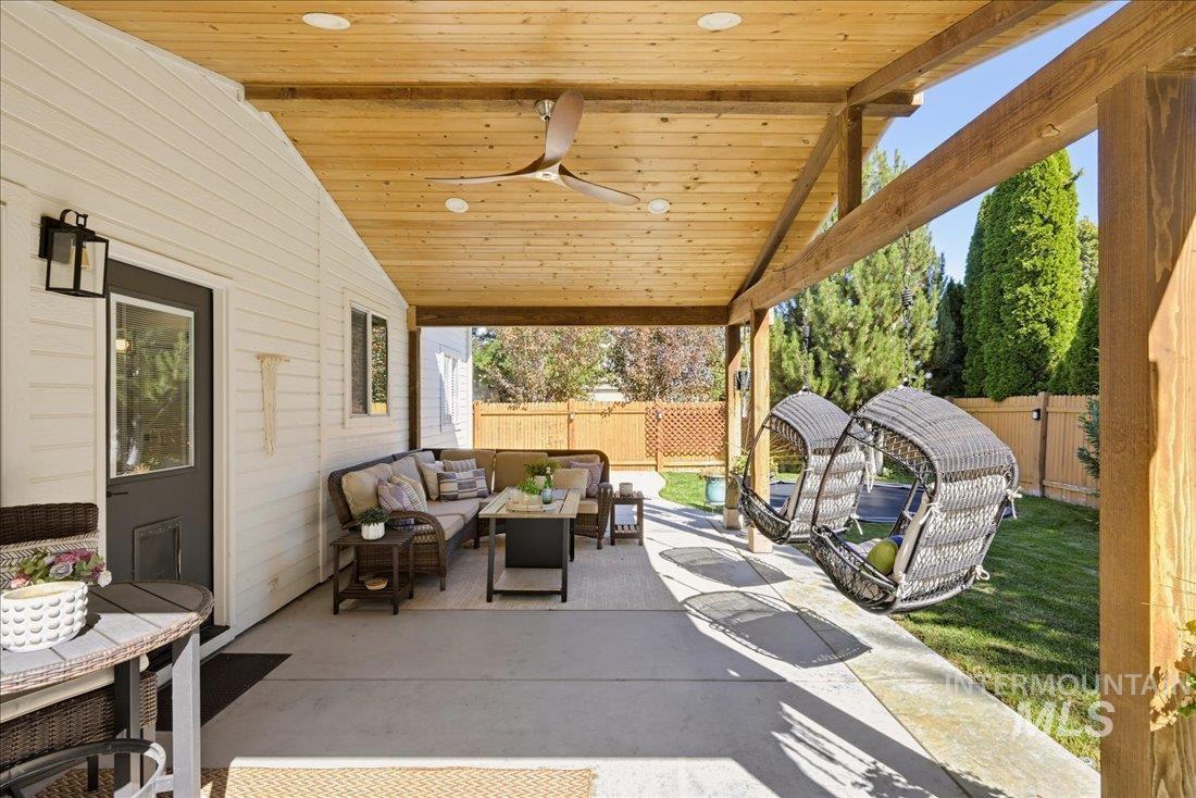 2573 E Ridgedale Dr., Eagle, Idaho 83616, 4 Bedrooms, 2.5 Bathrooms, Residential For Sale, Price $689,500, 99001081