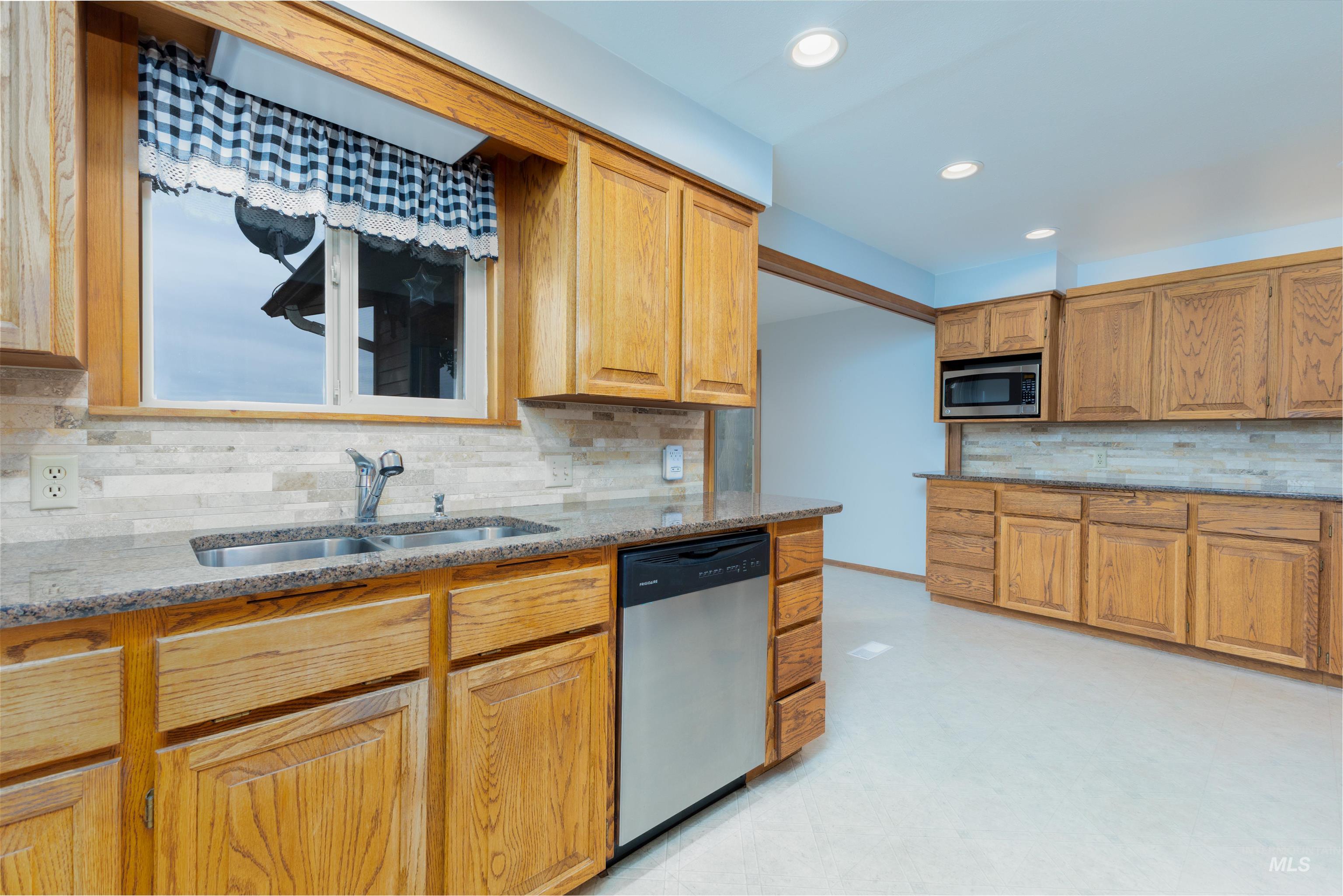 7301 Lima Dr, Nampa, Idaho 83687, 4 Bedrooms, 2 Bathrooms, Residential For Sale, Price $559,900,MLS 99001085