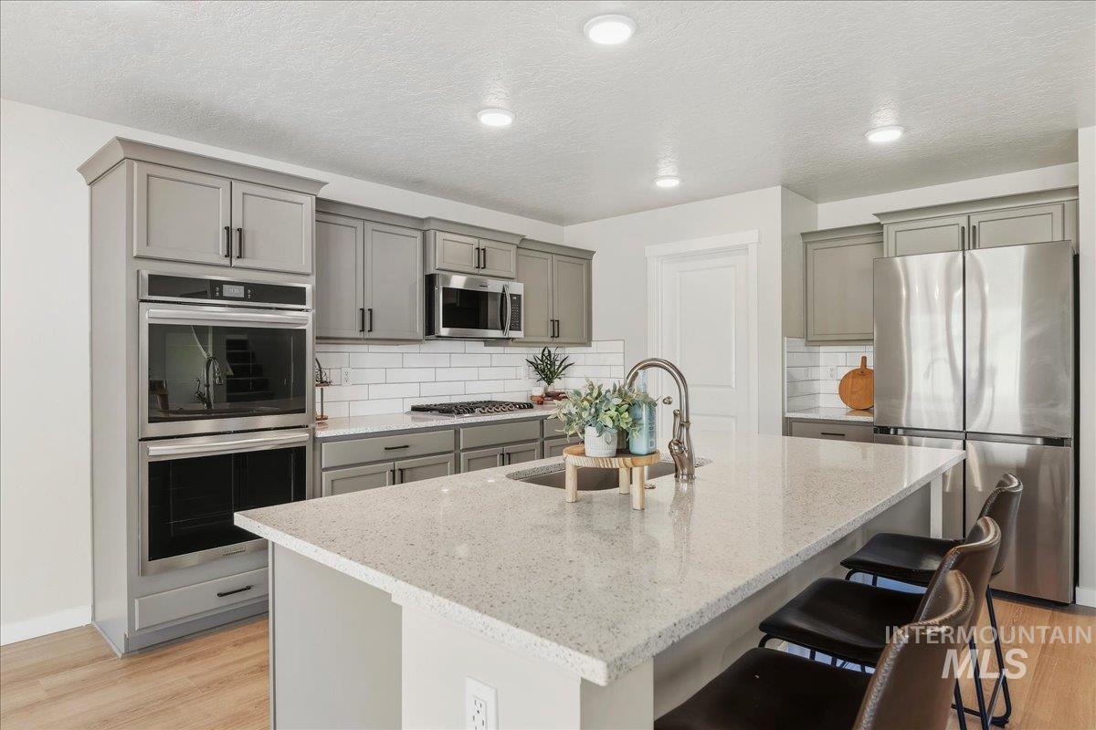 10138 W Gladiola St, Star, Idaho 83669, 4 Bedrooms, 2.5 Bathrooms, Residential For Sale, Price $599,990,MLS 99001088