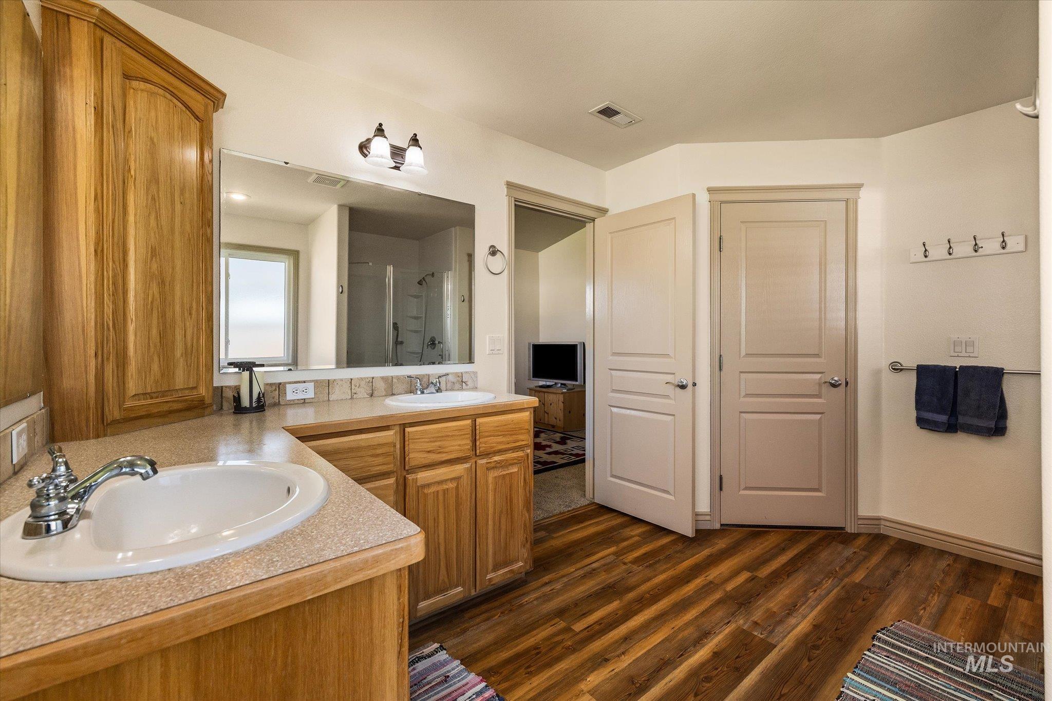 11354 W Mission Pointe Dr, Nampa, Idaho 83651, 3 Bedrooms, 2 Bathrooms, Residential For Sale, Price $399,900, 99001092