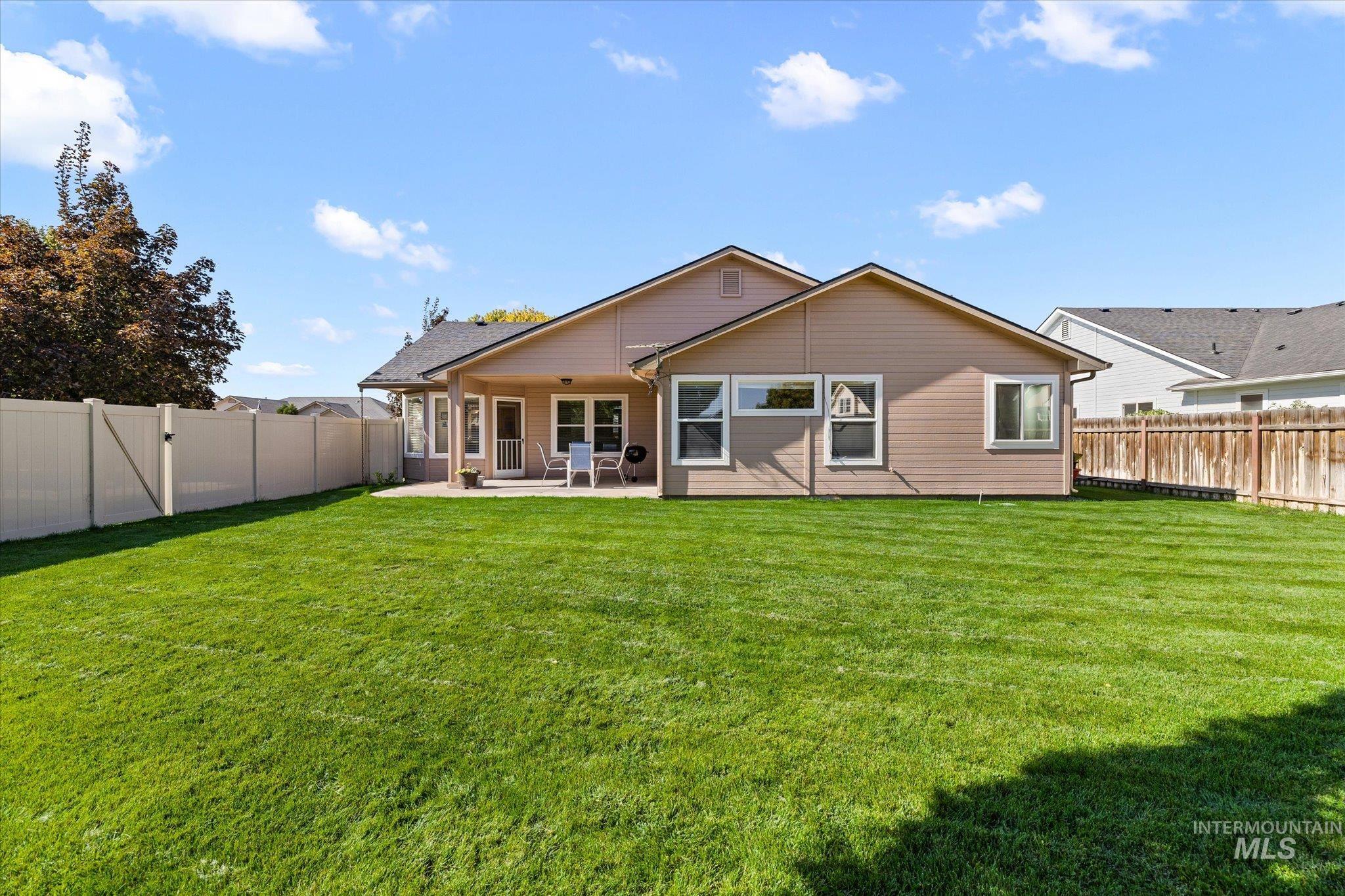 11354 W Mission Pointe Dr, Nampa, Idaho 83651, 3 Bedrooms, 2 Bathrooms, Residential For Sale, Price $399,900, 99001092