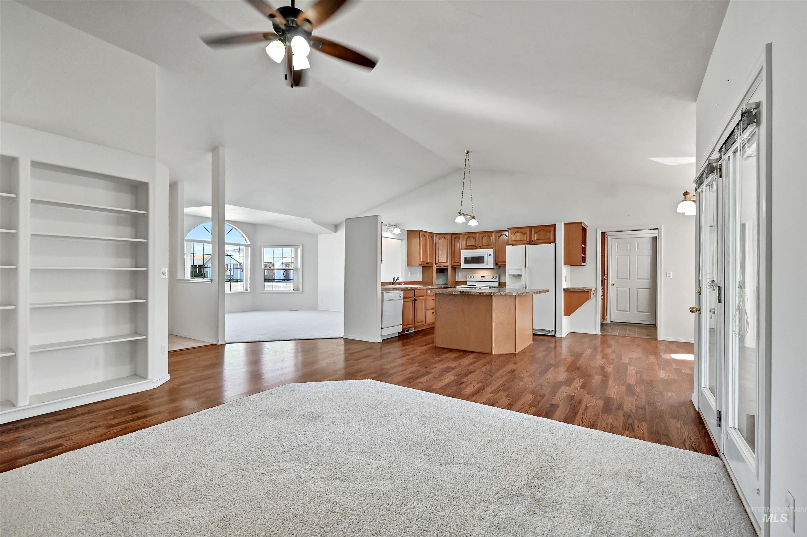 112 Country Lane Loop, Payette, Idaho 83661, 2 Bedrooms, 2 Bathrooms, Residential For Sale, Price $349,900, 99001100