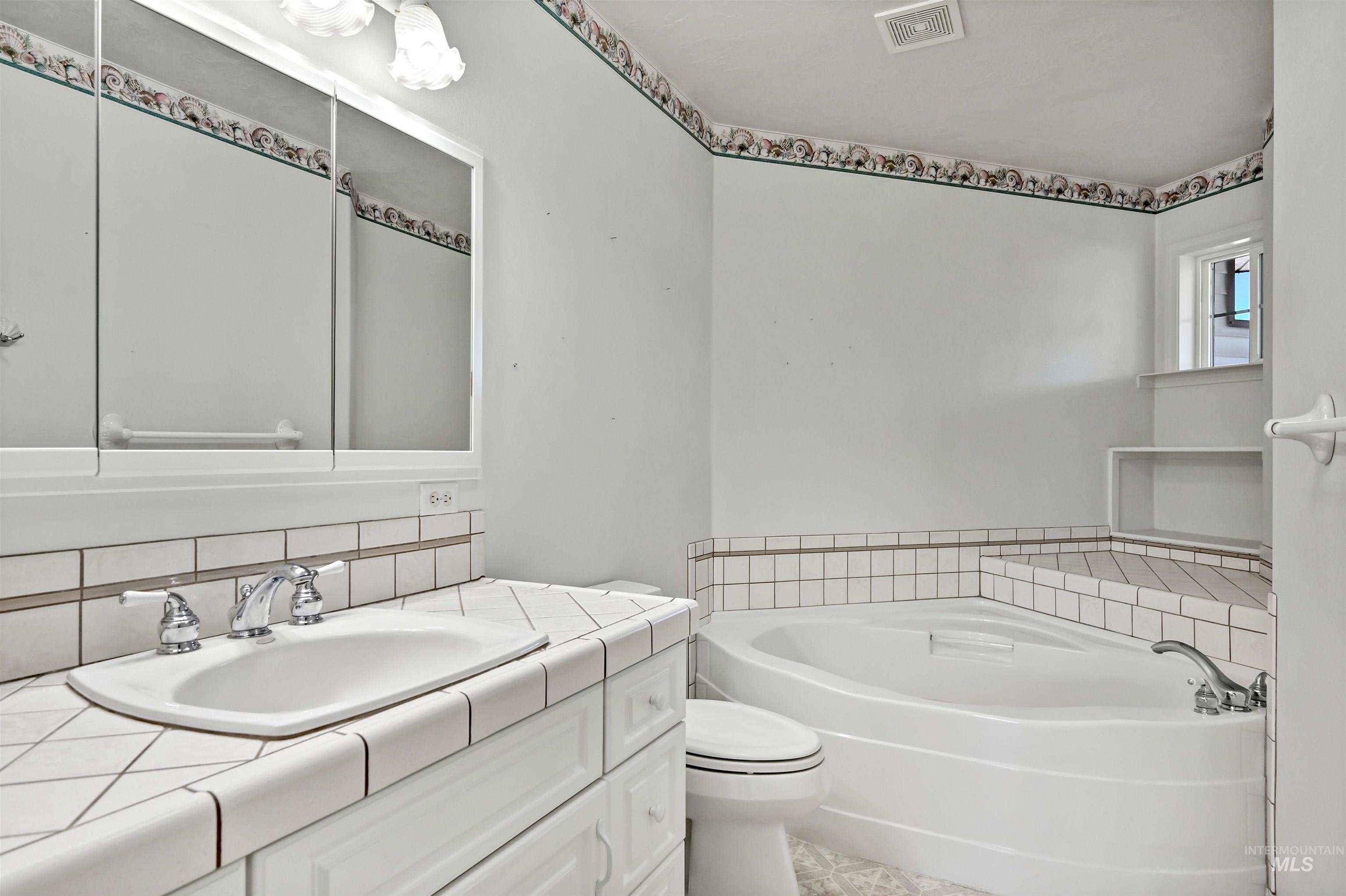 112 Country Lane Loop, Payette, Idaho 83661, 2 Bedrooms, 2 Bathrooms, Residential For Sale, Price $349,900, 99001100